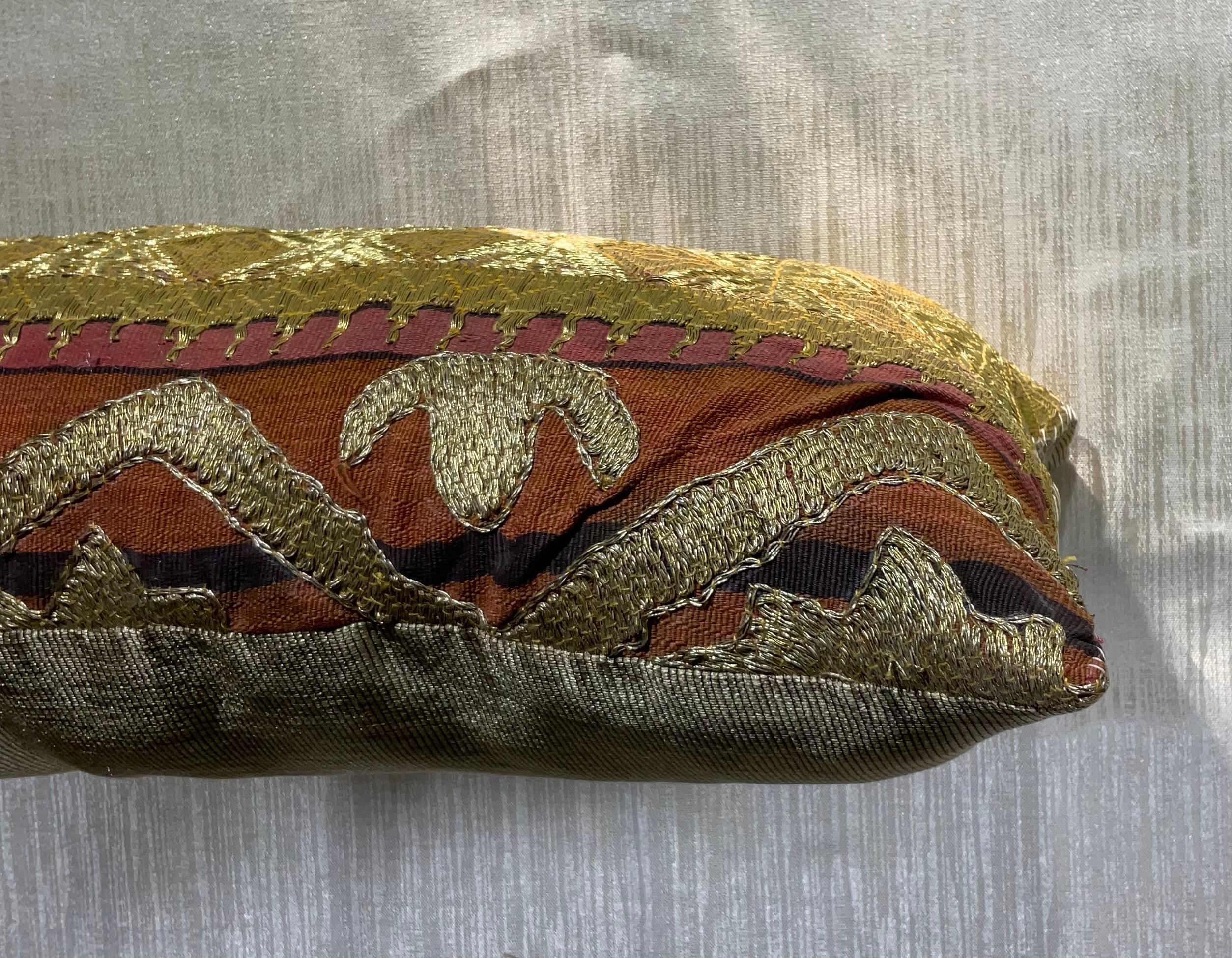 Single Antique Embroidery Textile Pillow In Good Condition For Sale In Delray Beach, FL