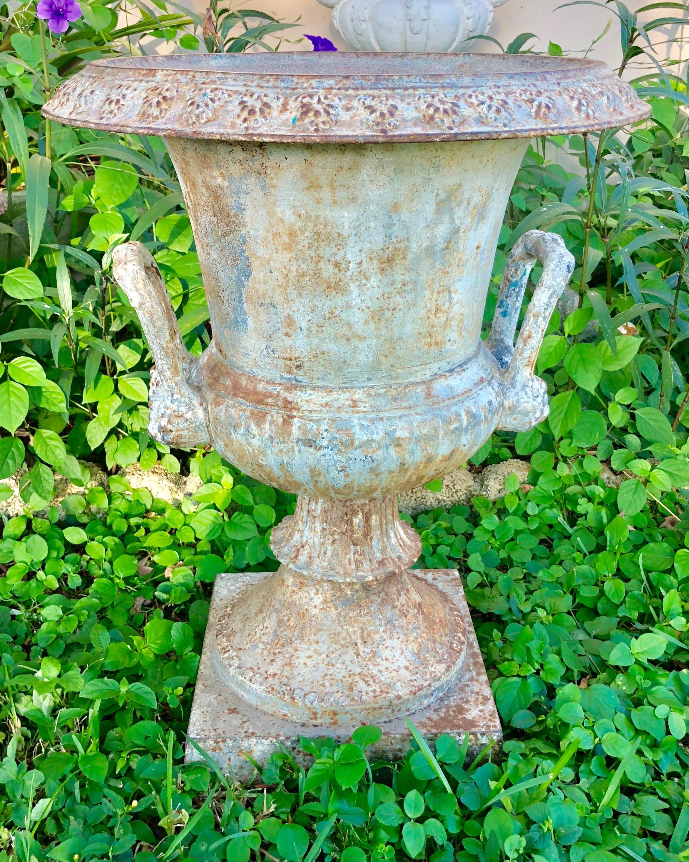 Single Antique English Cast Iron Garden Urn, Stamped Spicer & Peckham, 1887 For Sale 4