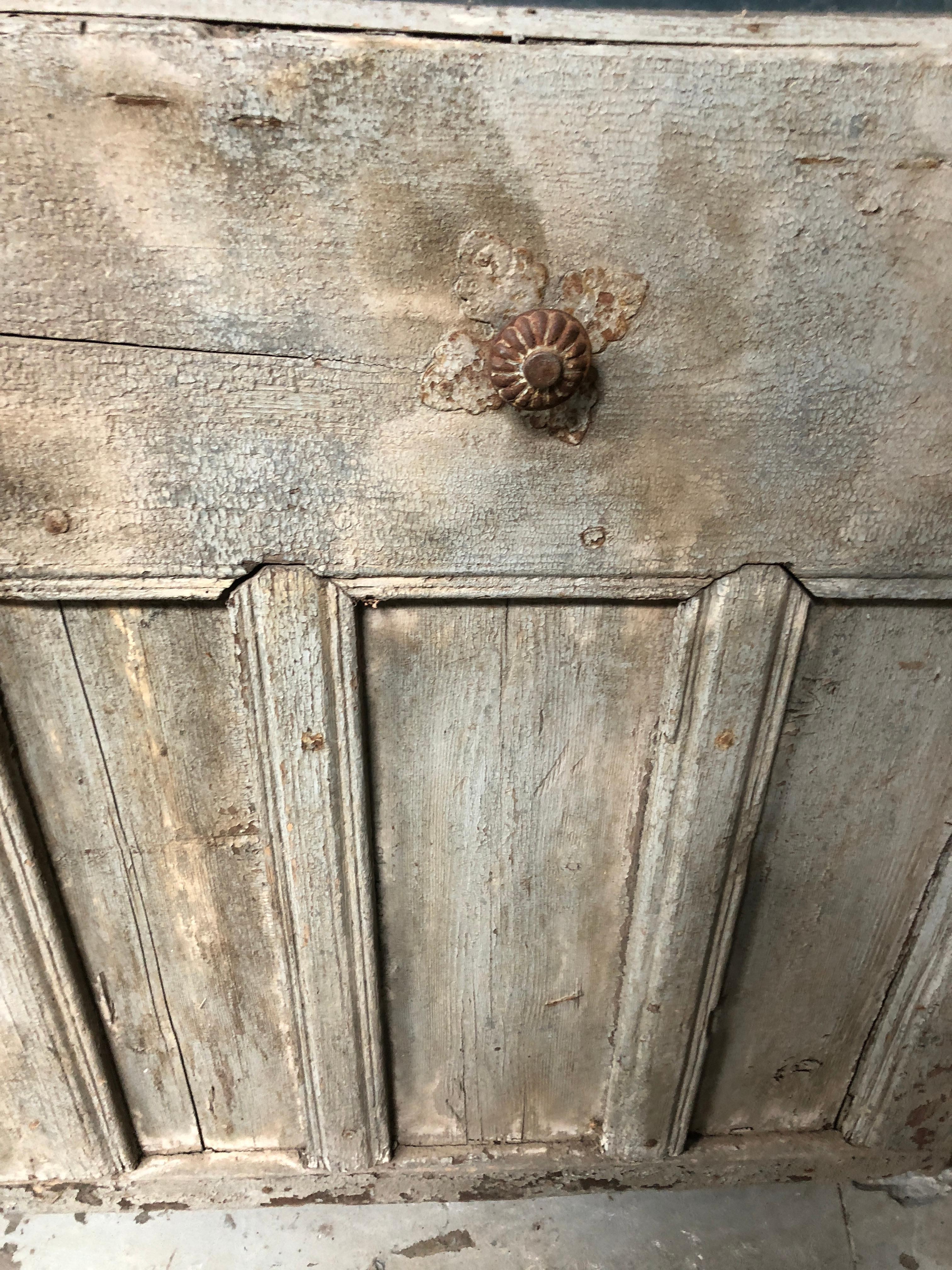 Single Antique European Farm Door In Good Condition For Sale In Los Angeles, CA