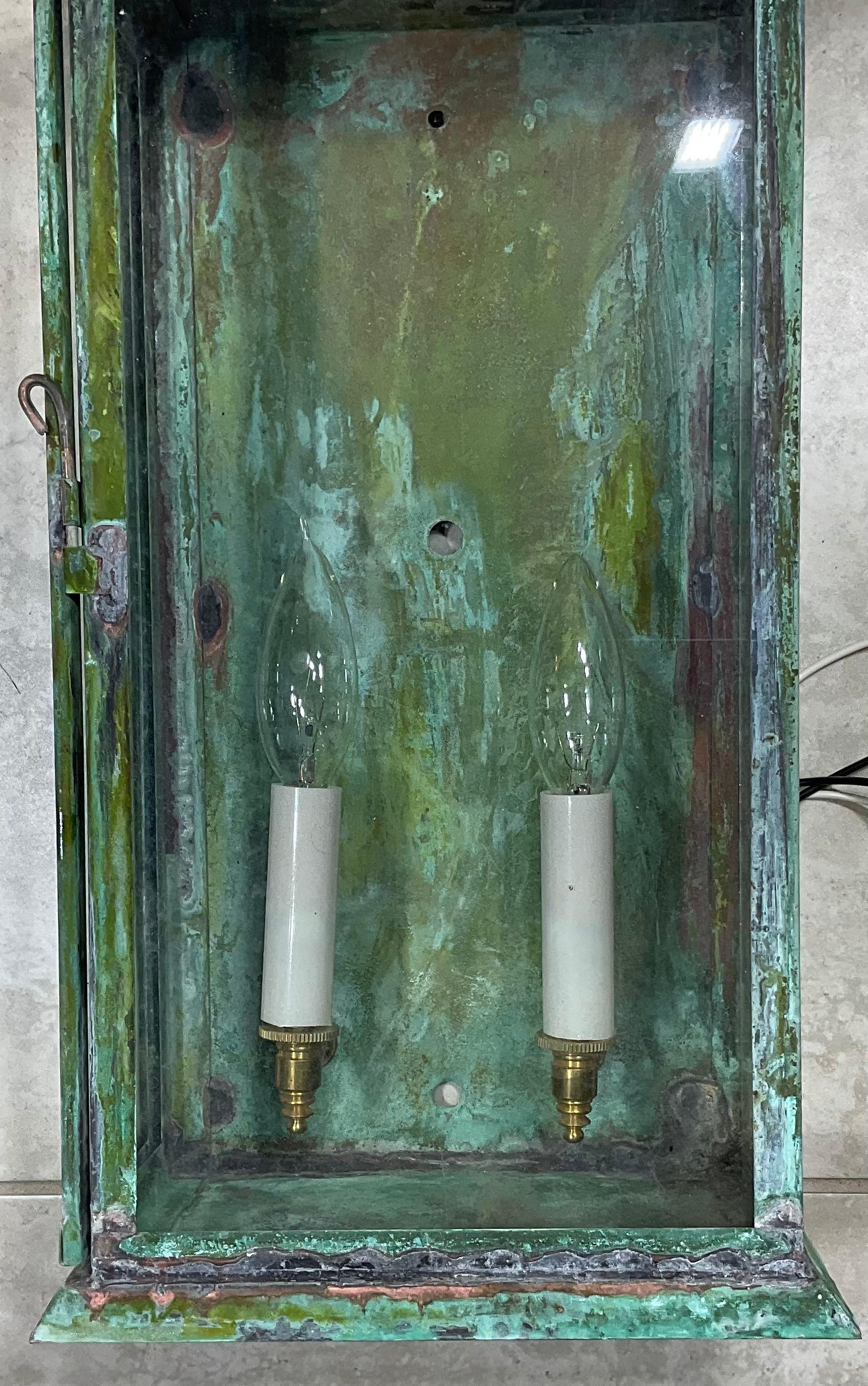 Single Antique French Handcrafted Solid Copper Wall Lantern In Good Condition In Delray Beach, FL