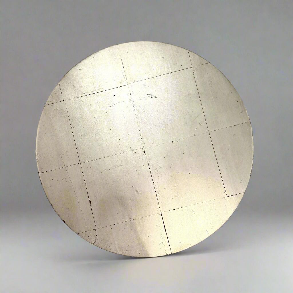 Zweistöckiger Beistelltisch im Art-Deco-Stil mit weißem Blattgold.