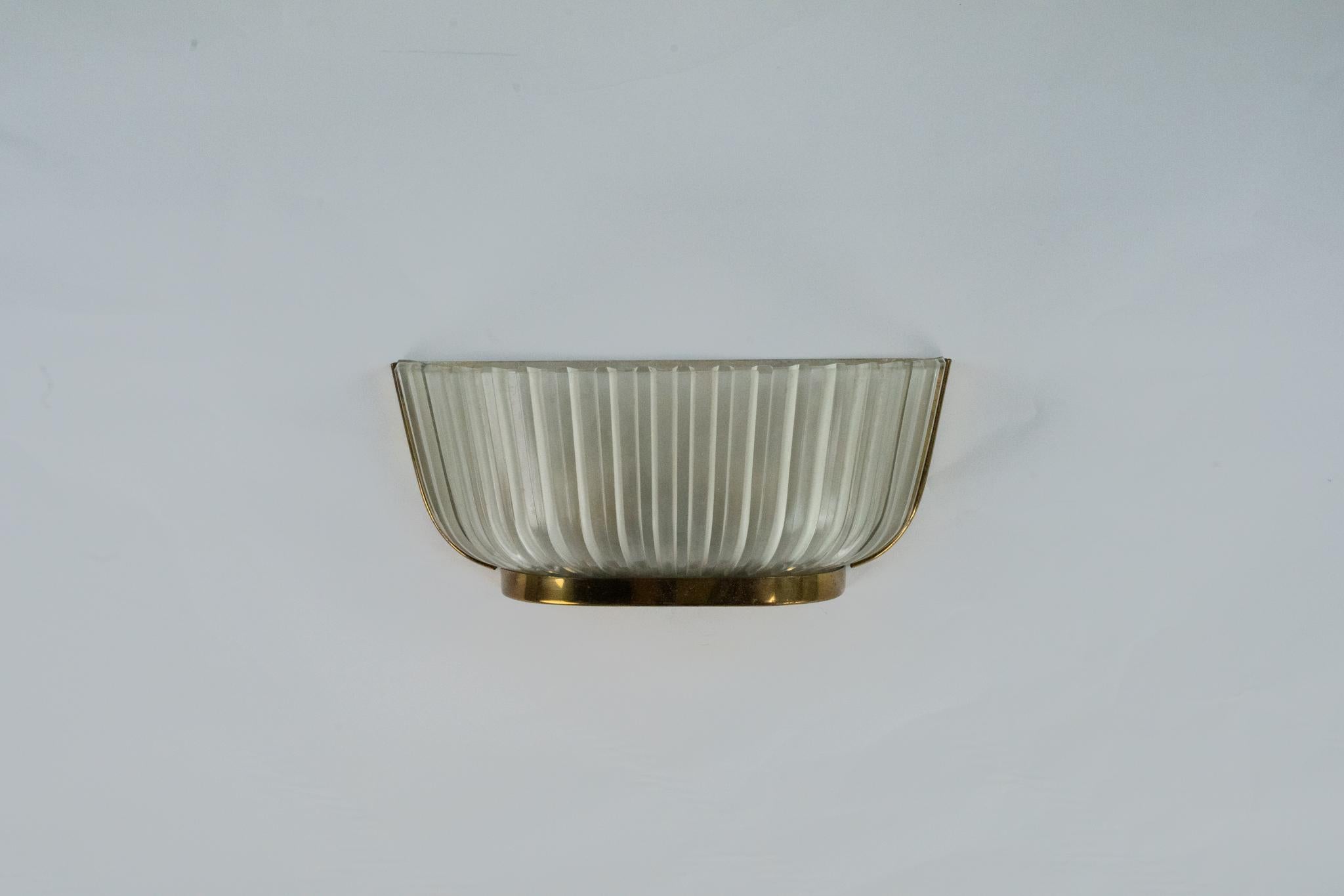 Aplique individual Art decó Seguso de latón y cristal. Italia años 40 Italiano en venta