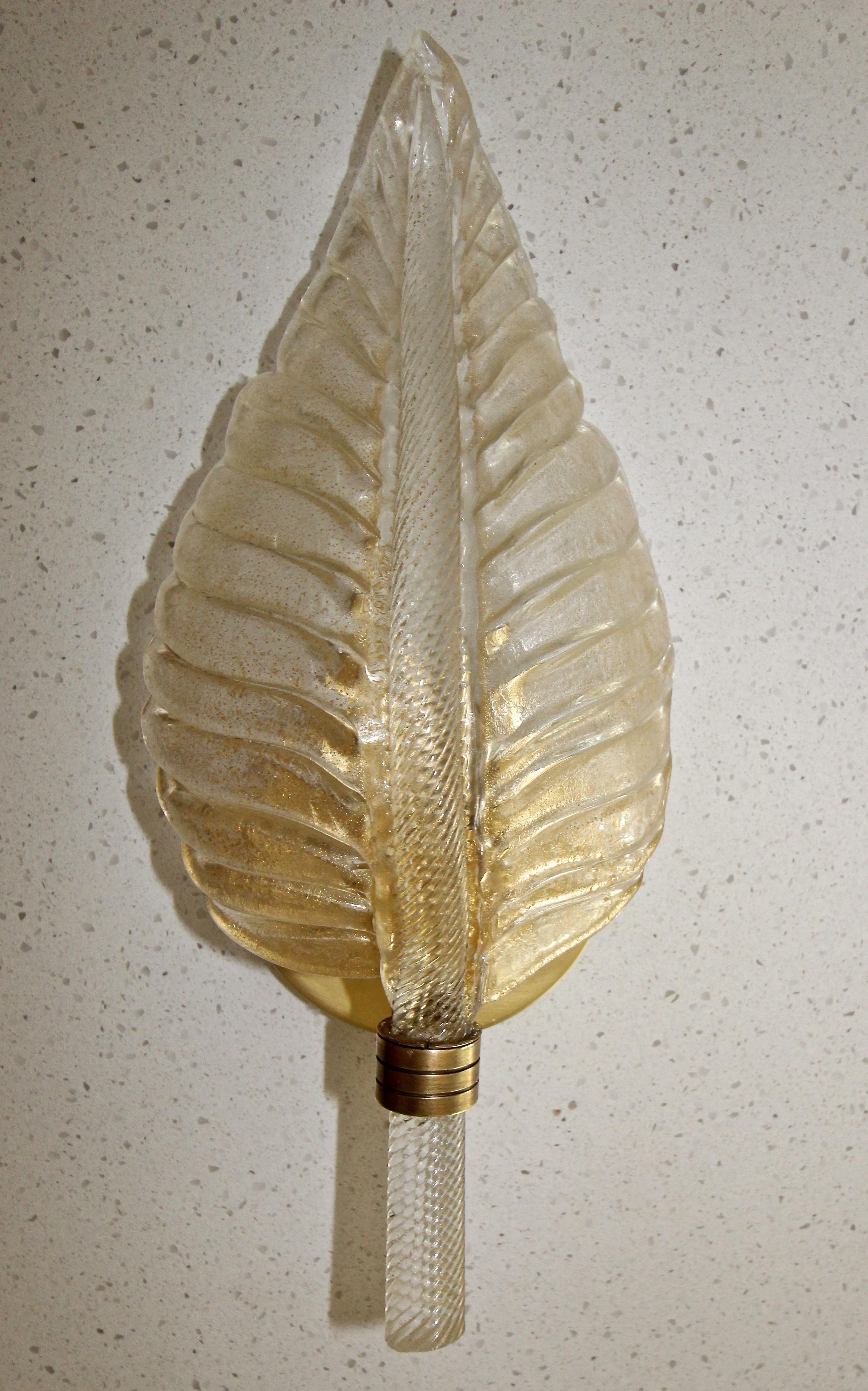 Single Murano Glass Clear and Gold Leaf Wall Sconce 9