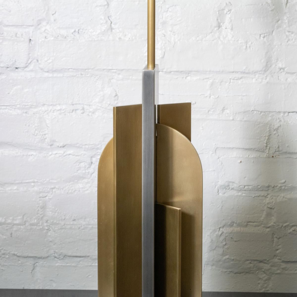 Lámpara de sobremesa rascacielos única inspirada en la Bauhaus Metal en venta