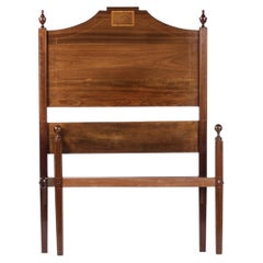 Single bed in the style of Queen Maria style.