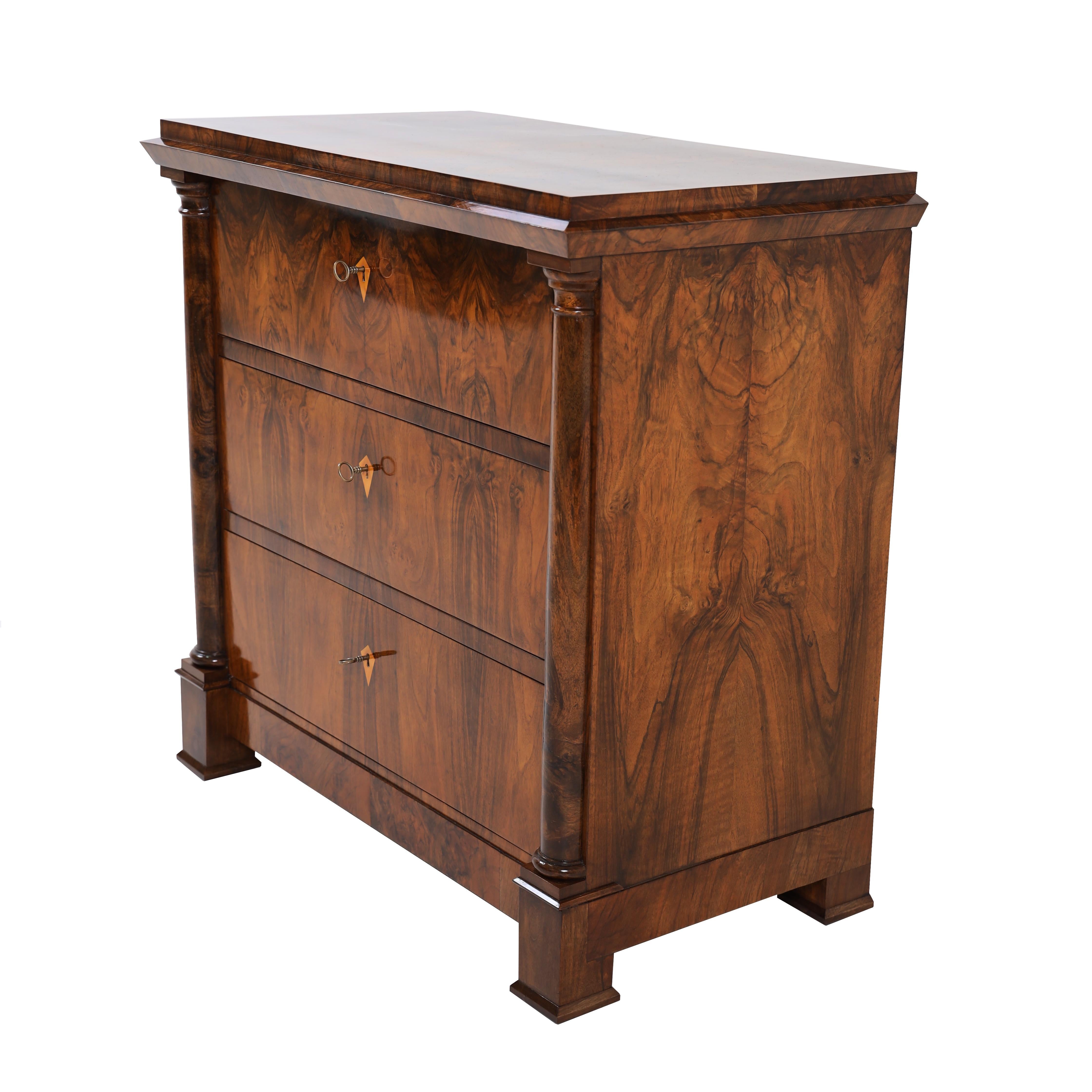 Single Biedermeier Chest of Drawers In Good Condition In New York, NY