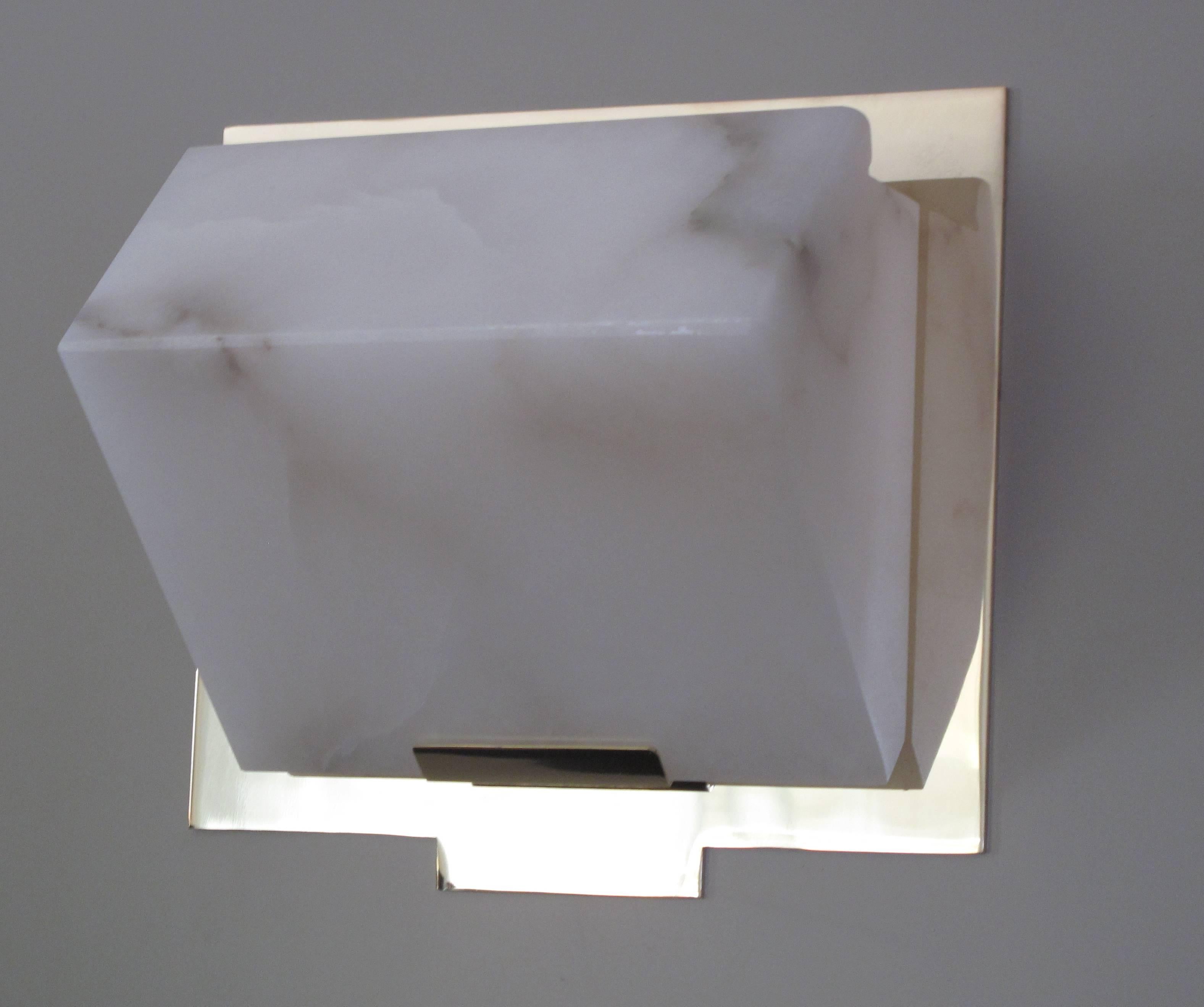 Einzelner Block-Metallleuchter Modell #185 in der Art von Pierre Chareau (21. Jahrhundert und zeitgenössisch) im Angebot