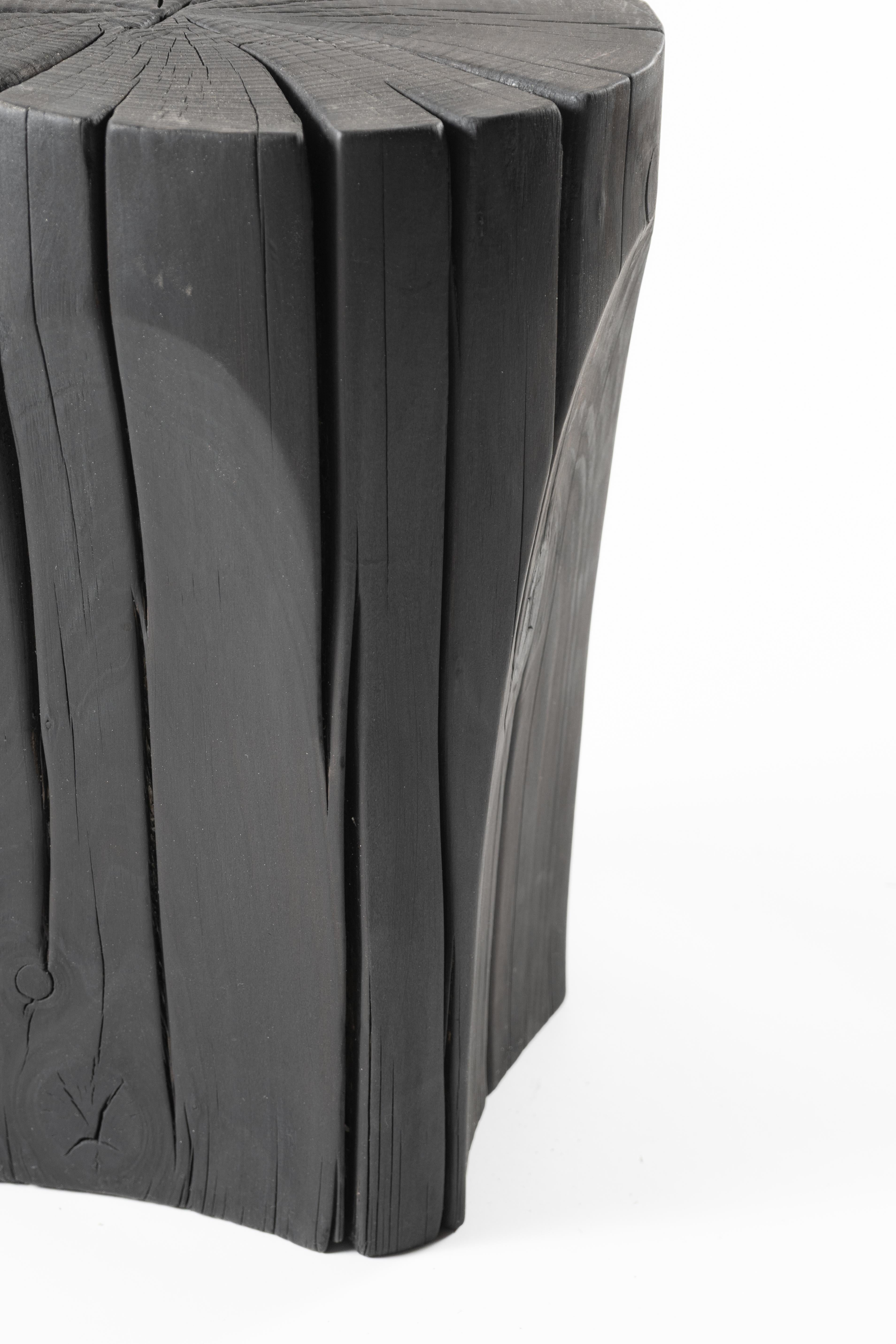 Sgabello Single Block Wood Faces di Sebastián Cappiello In condizioni Nuovo in vendita a Geneve, CH