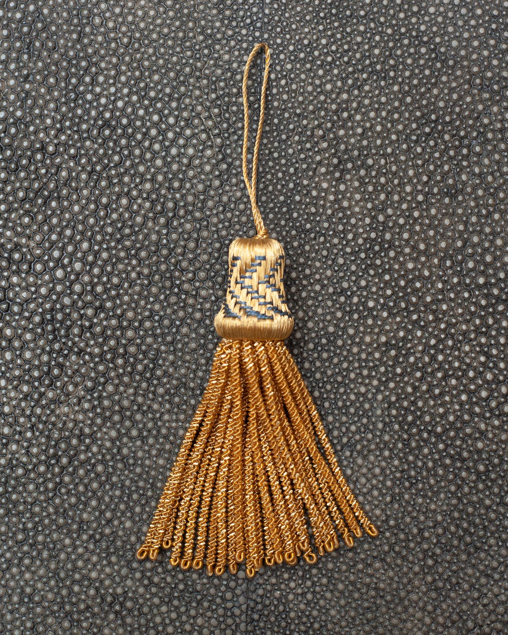 A beautiful metallic silk tassel, from Bevilacqua Italy. Established by Luigi Bevilacqua, and operating out of Venice since 1875, Bevilacqua Tessuti produces the most exquisite handwoven fabrics available out of Europe following ancient techniques