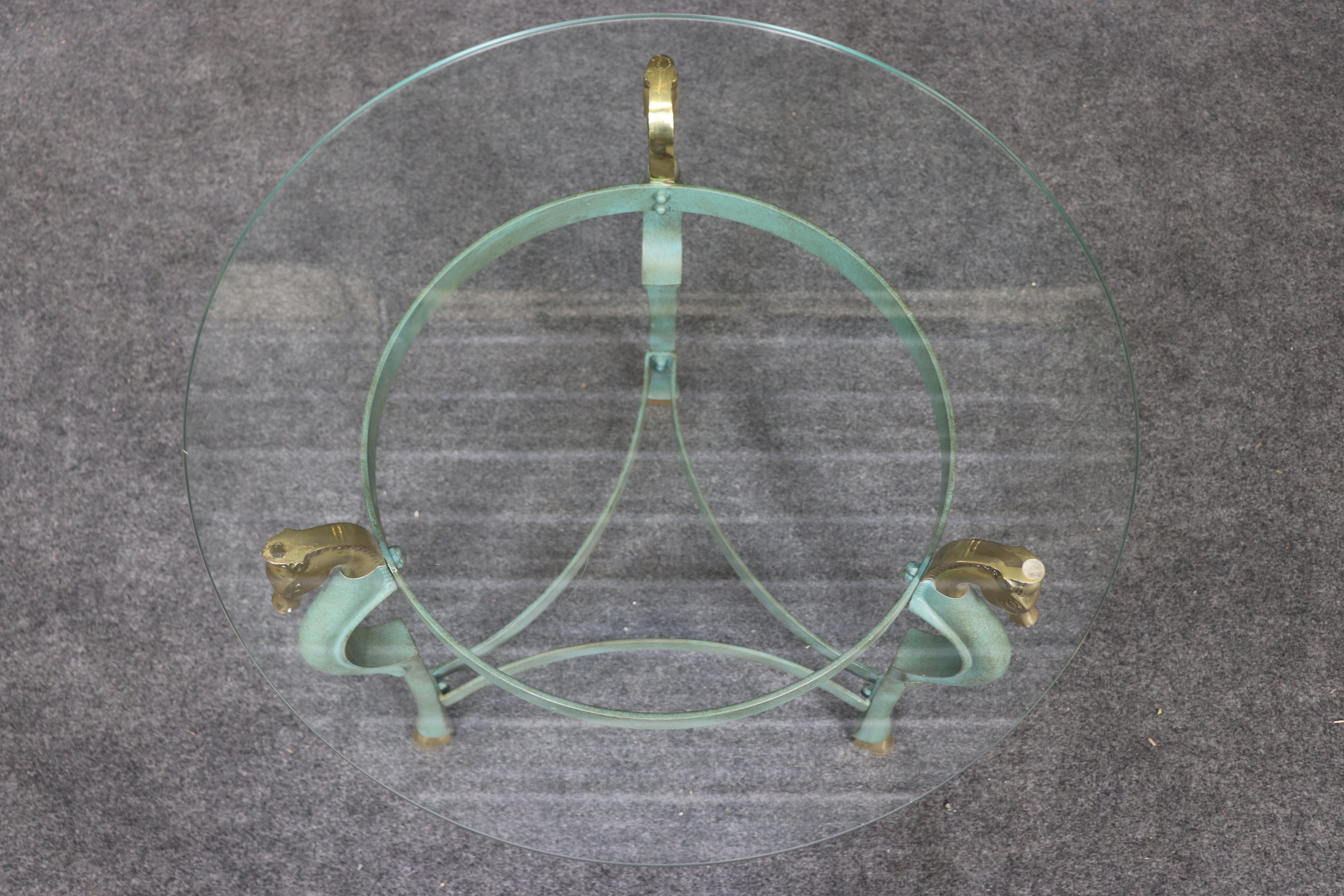 Français Table d'appoint en laiton pour cheval rond Anre Arbus Style Art deco Modernist End Table en vente