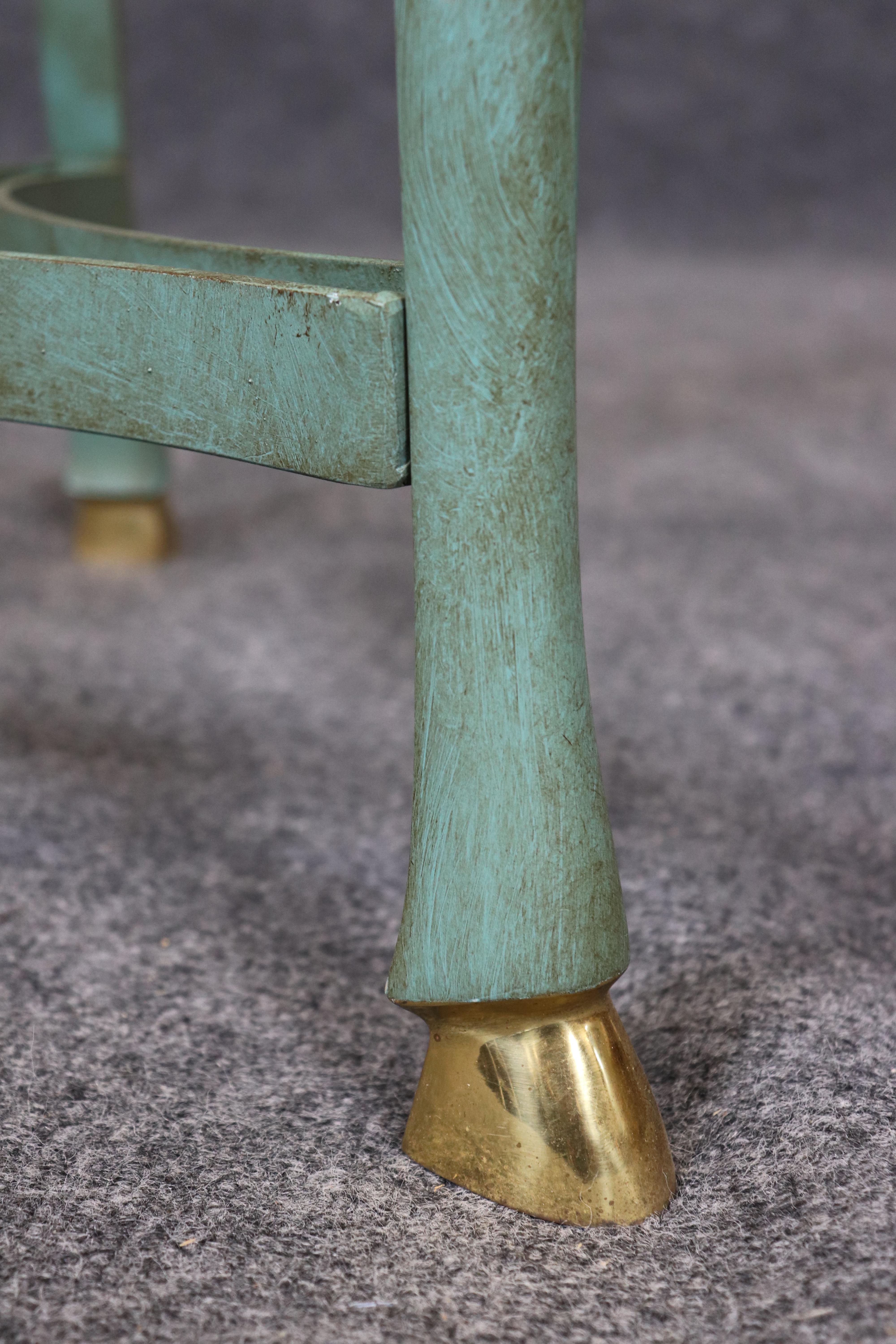 Table d'appoint en laiton pour cheval rond Anre Arbus Style Art deco Modernist End Table Bon état - En vente à Swedesboro, NJ