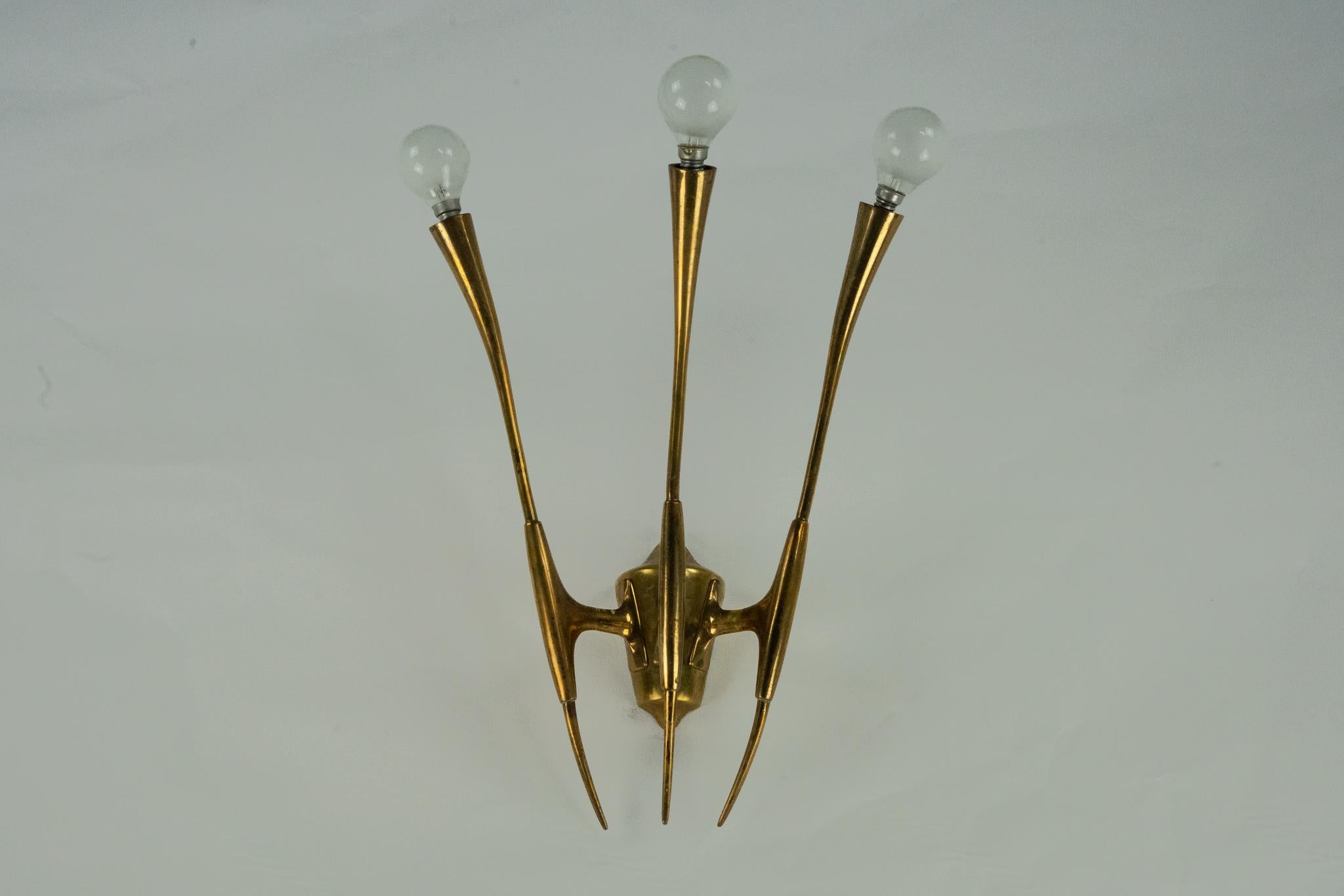 Single Brass Wall Sconce by Oscar Torlasco for Lumi Milano, Italy 1950s For Sale 9