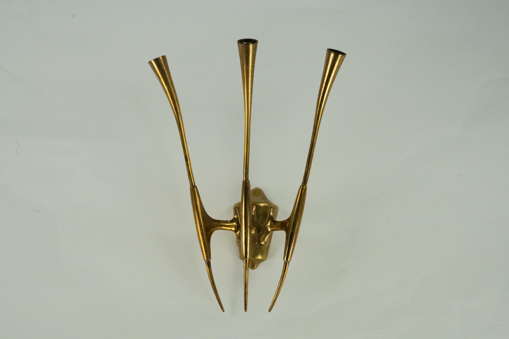 Single Brass Wall Sconce by Oscar Torlasco for Lumi Milano, Italy 1950s For Sale 2