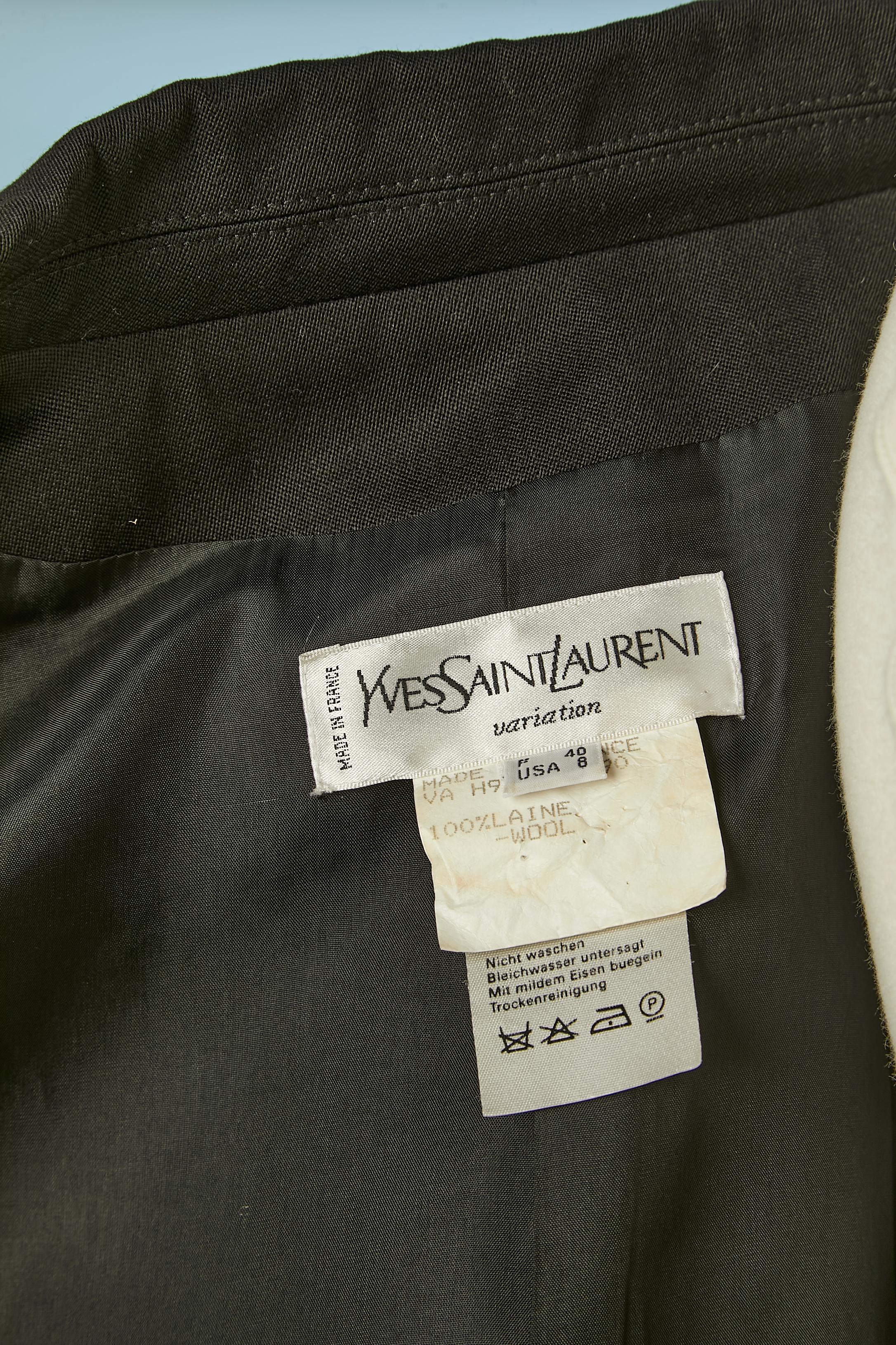 Einreihige Jacke mit Herzknöpfen von Yves Saint Laurent Variation H/W 1994 im Angebot 3