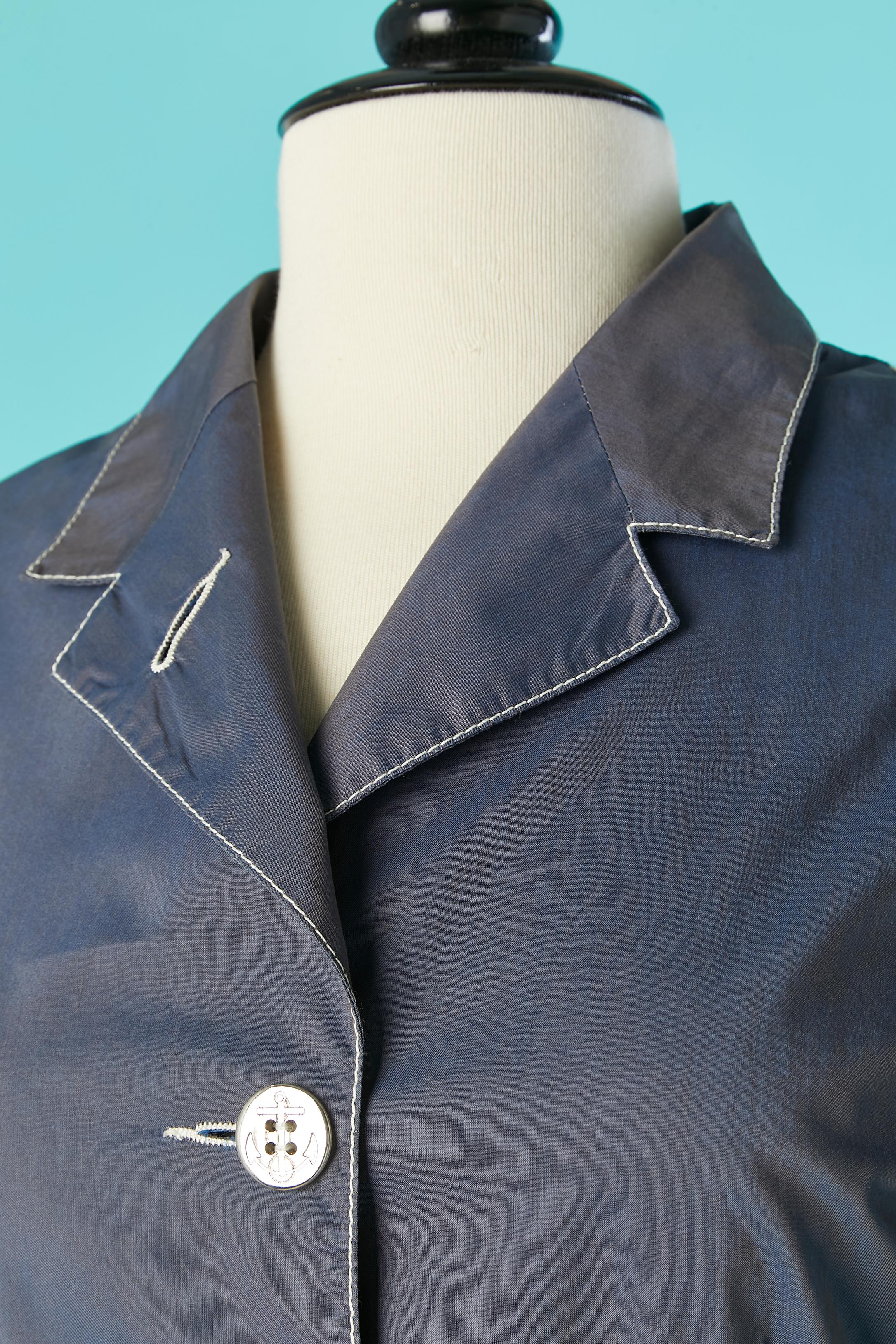 Veste à simple boutonnage avec dos rayé et boutons d'ancrage. Composition du tissu principal : 69% coton, 31% polyester. 
Pad d'épaule. 
TAILLE 42 (It) S 