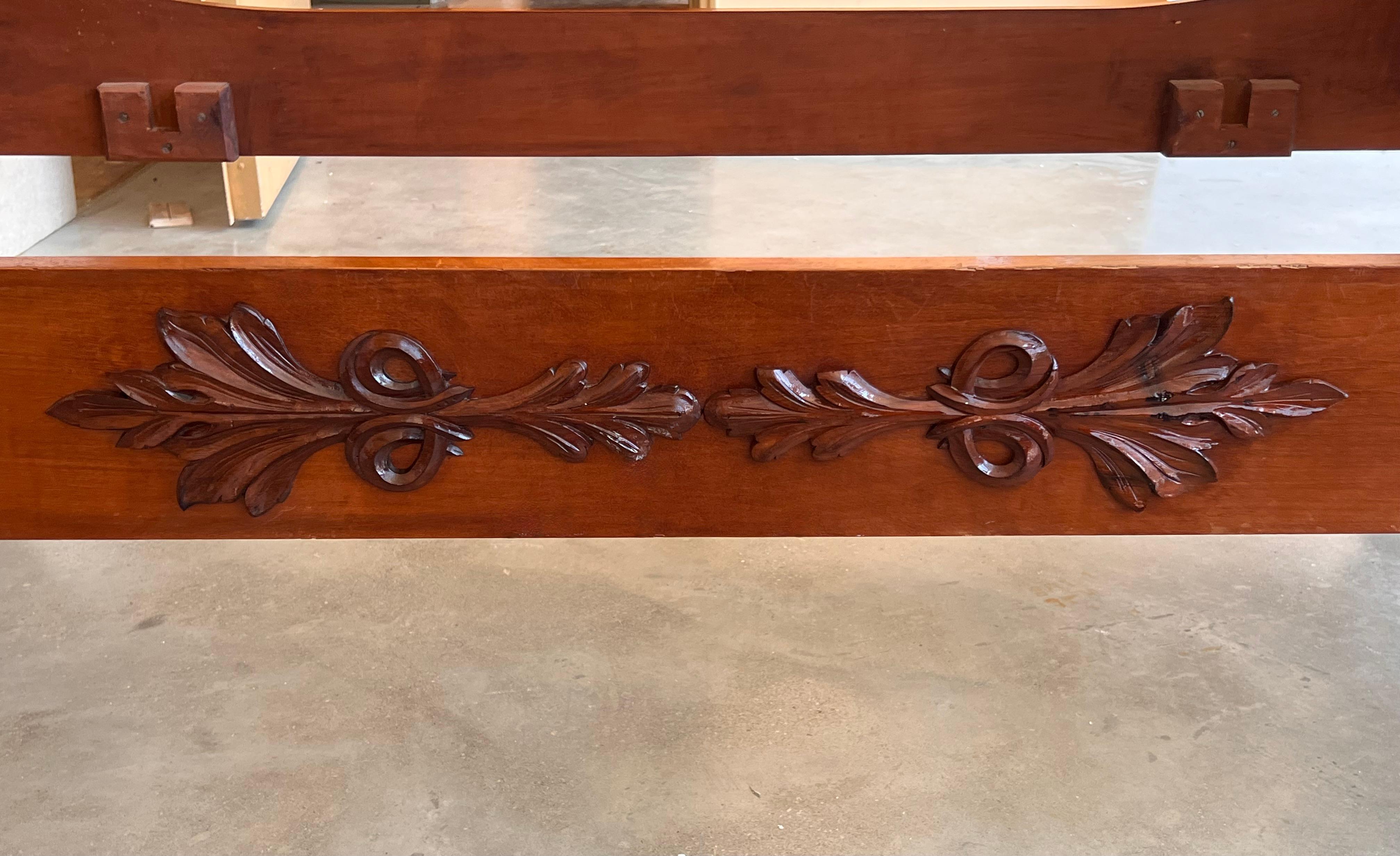 Single Carved Boat Bed Louis-Philippe in Mahogany, Circa 1840 For Sale 5