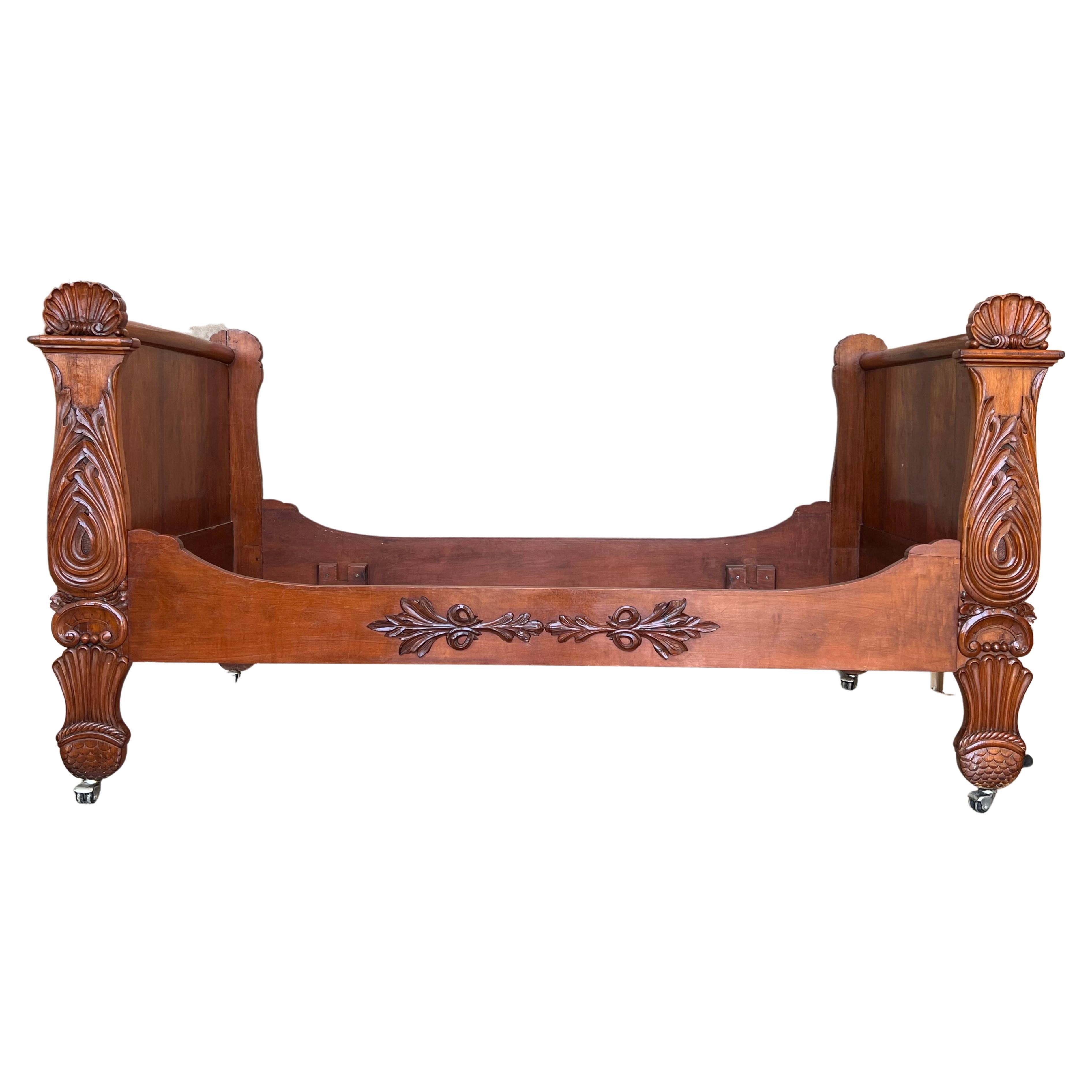 Single Carved Boat Bed Louis-Philippe in Mahogany, Circa 1840