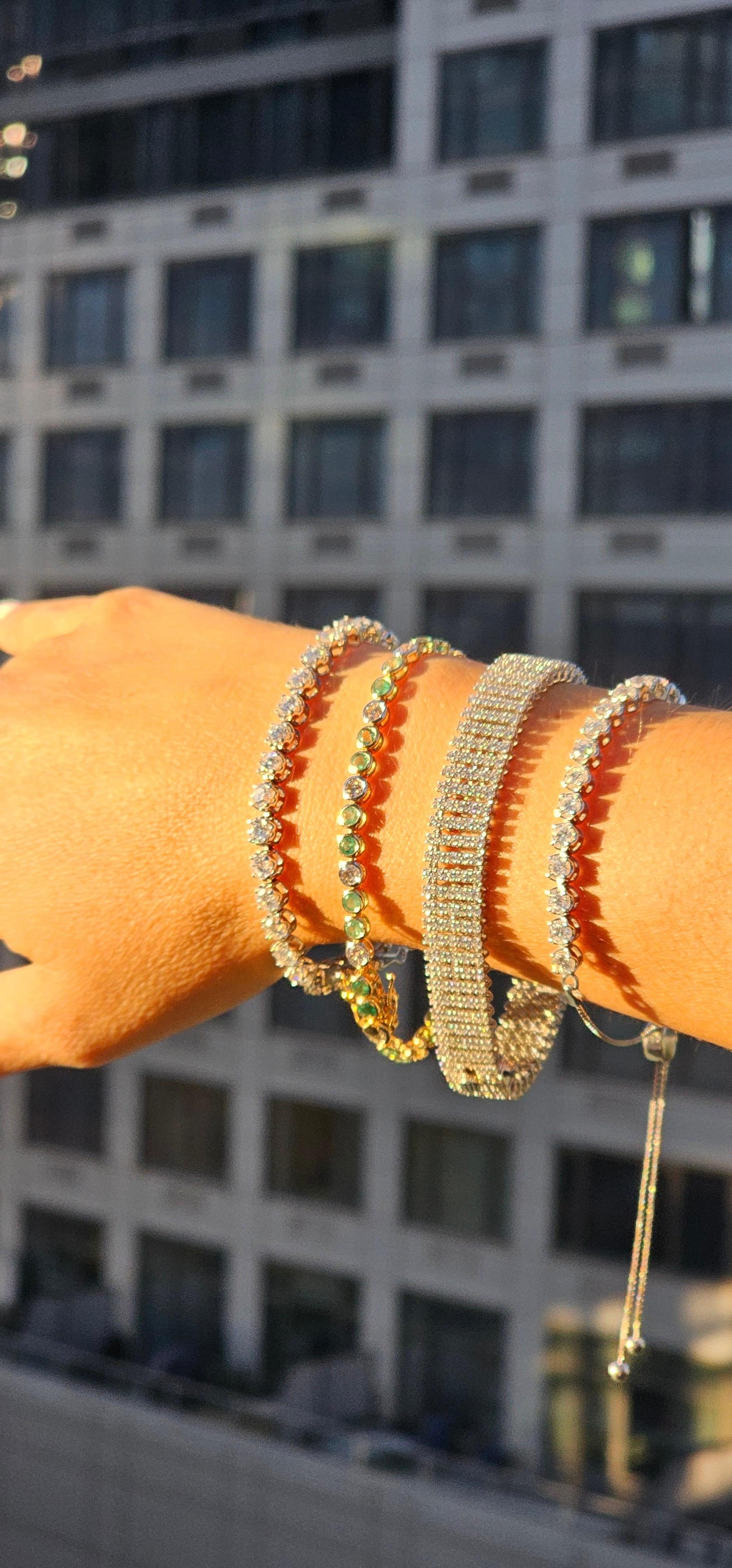 Retro Single Cast 5 Line Tennis Ultra Bracelet. Diamonds 8.18CT , 29.91 Grams 14k Gold For Sale