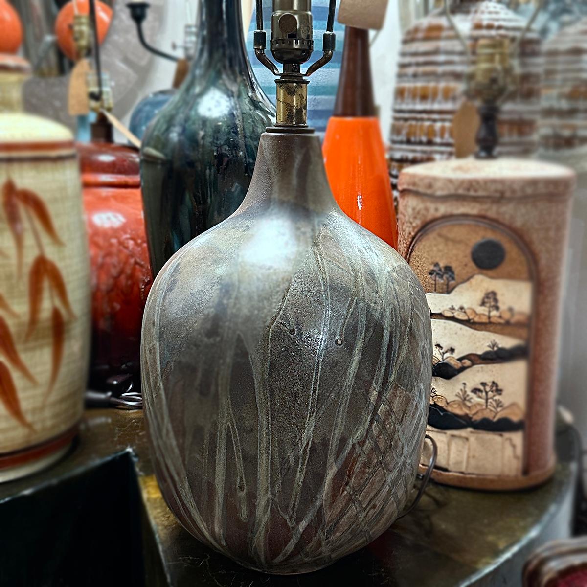 Single Ceramic Table Lamp For Sale 1
