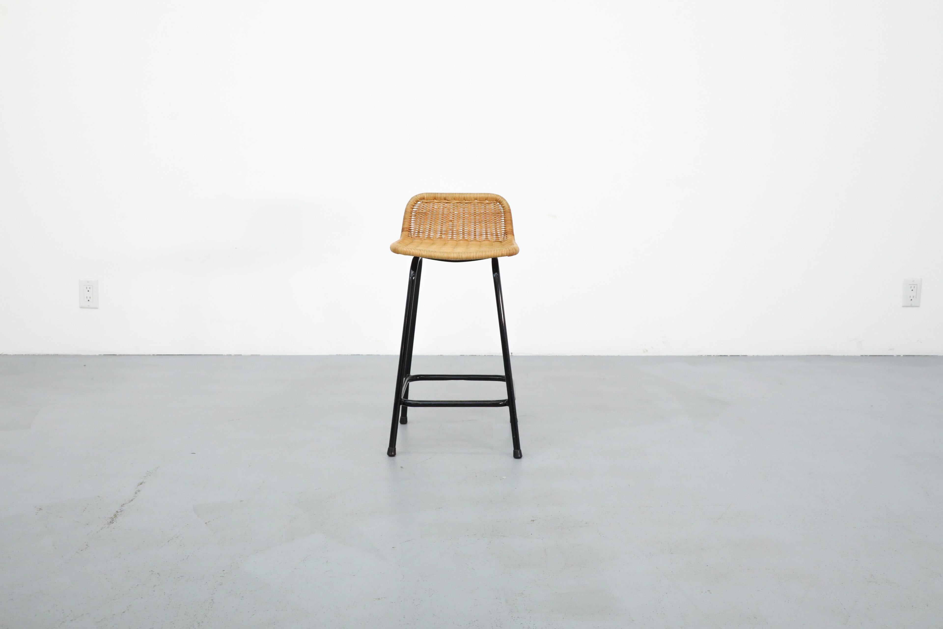 Metal Single Charlotte Perriand Style Wicker Bar Stool by Rohe Noordwolde For Sale