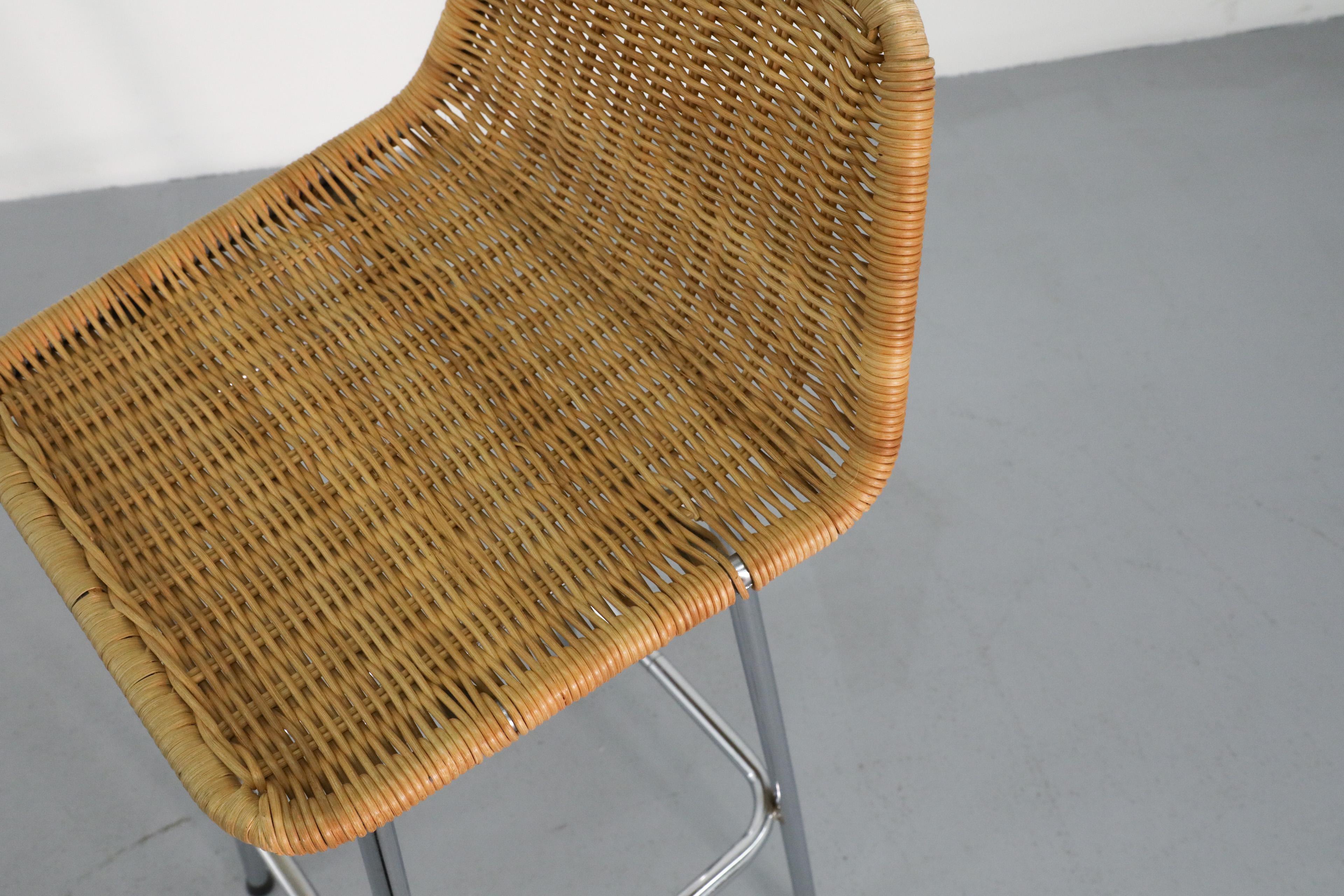 Métal Tabouret de bar simple de style Charlotte Perriand par Rohe Noordwolde en vente