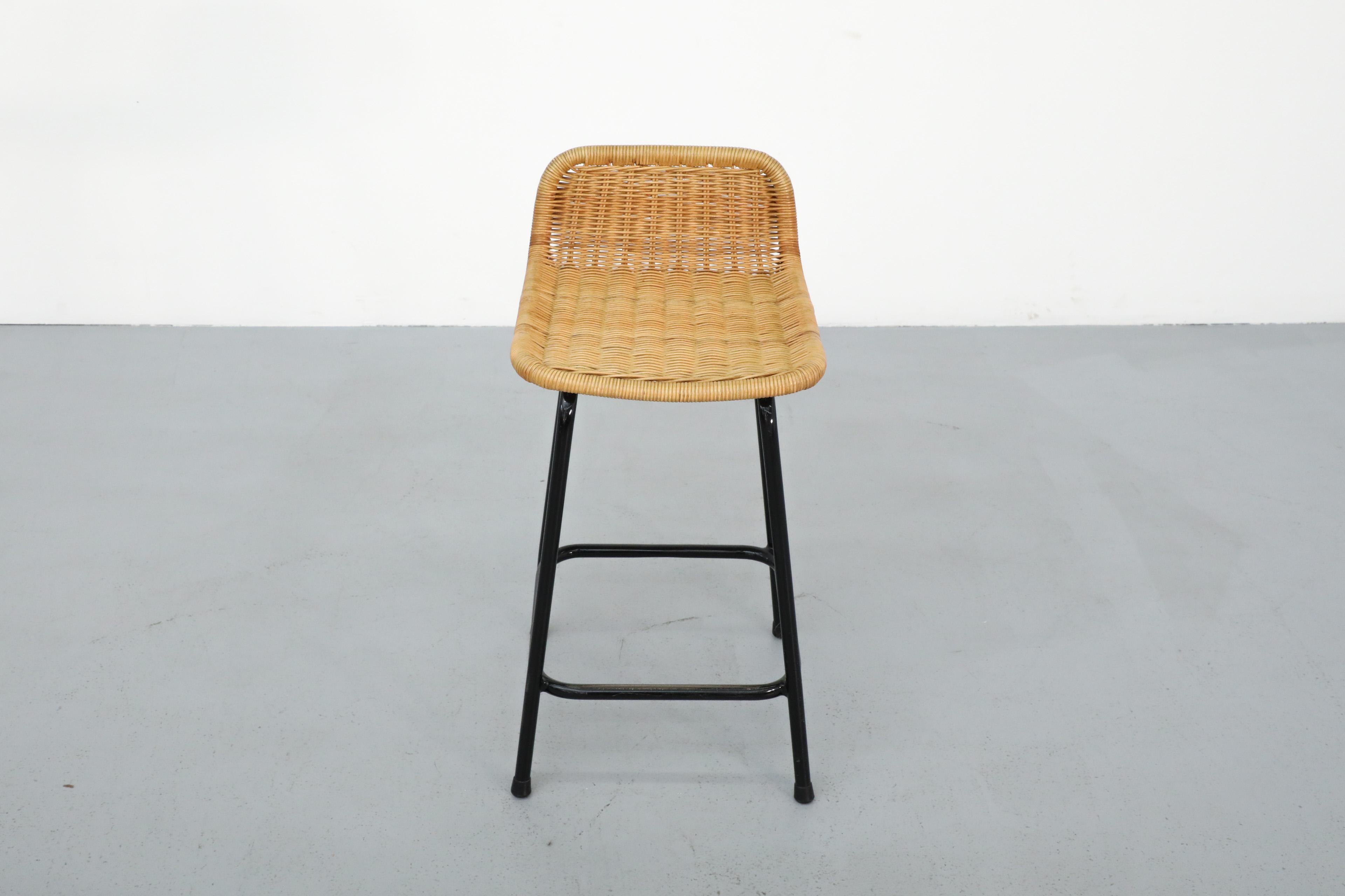 Single Charlotte Perriand Style Wicker Bar Stool by Rohe Noordwolde For Sale 1