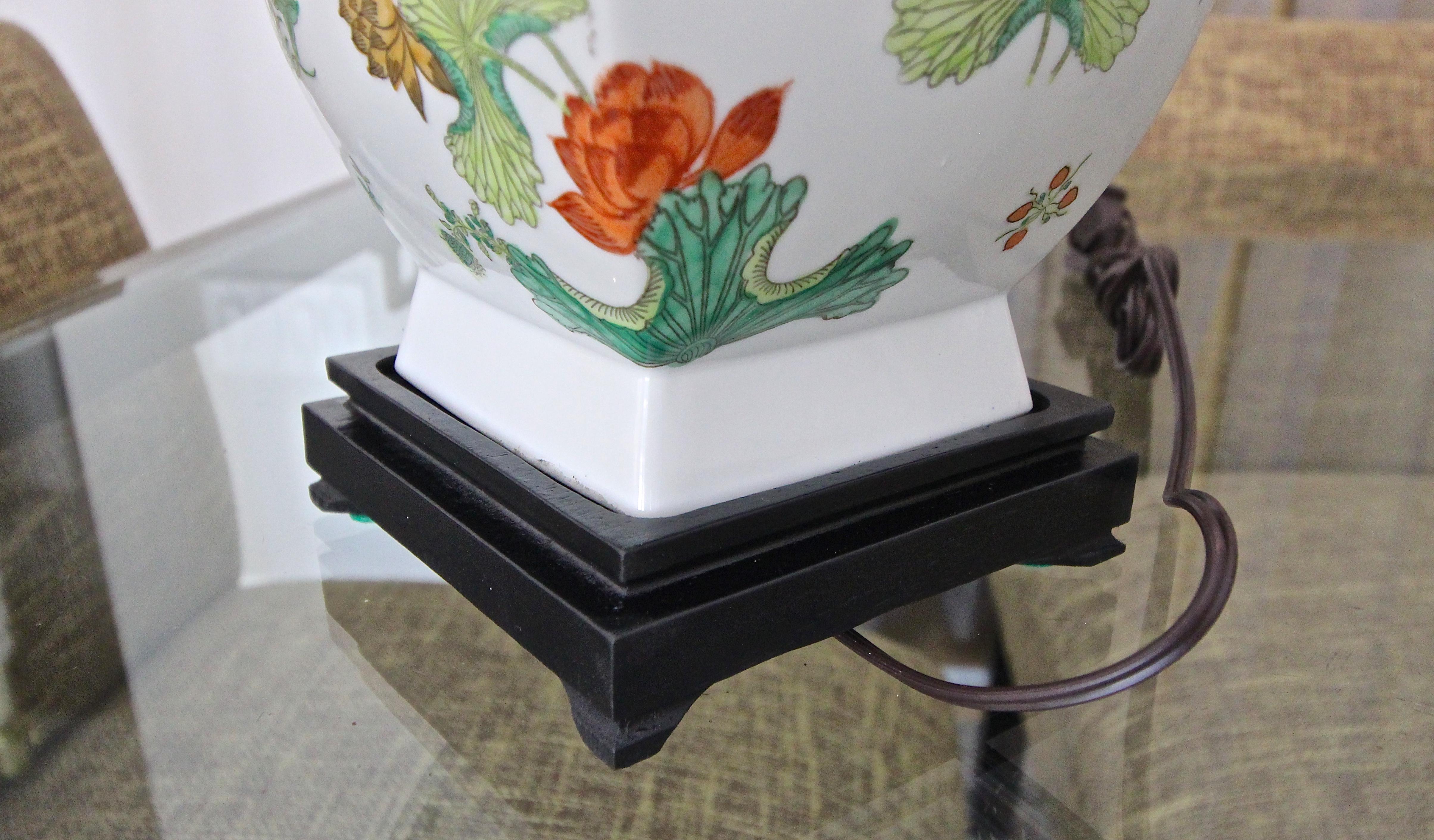 Single Chinese Asian Famille Rose Porcelain Vase Table Lamp 3