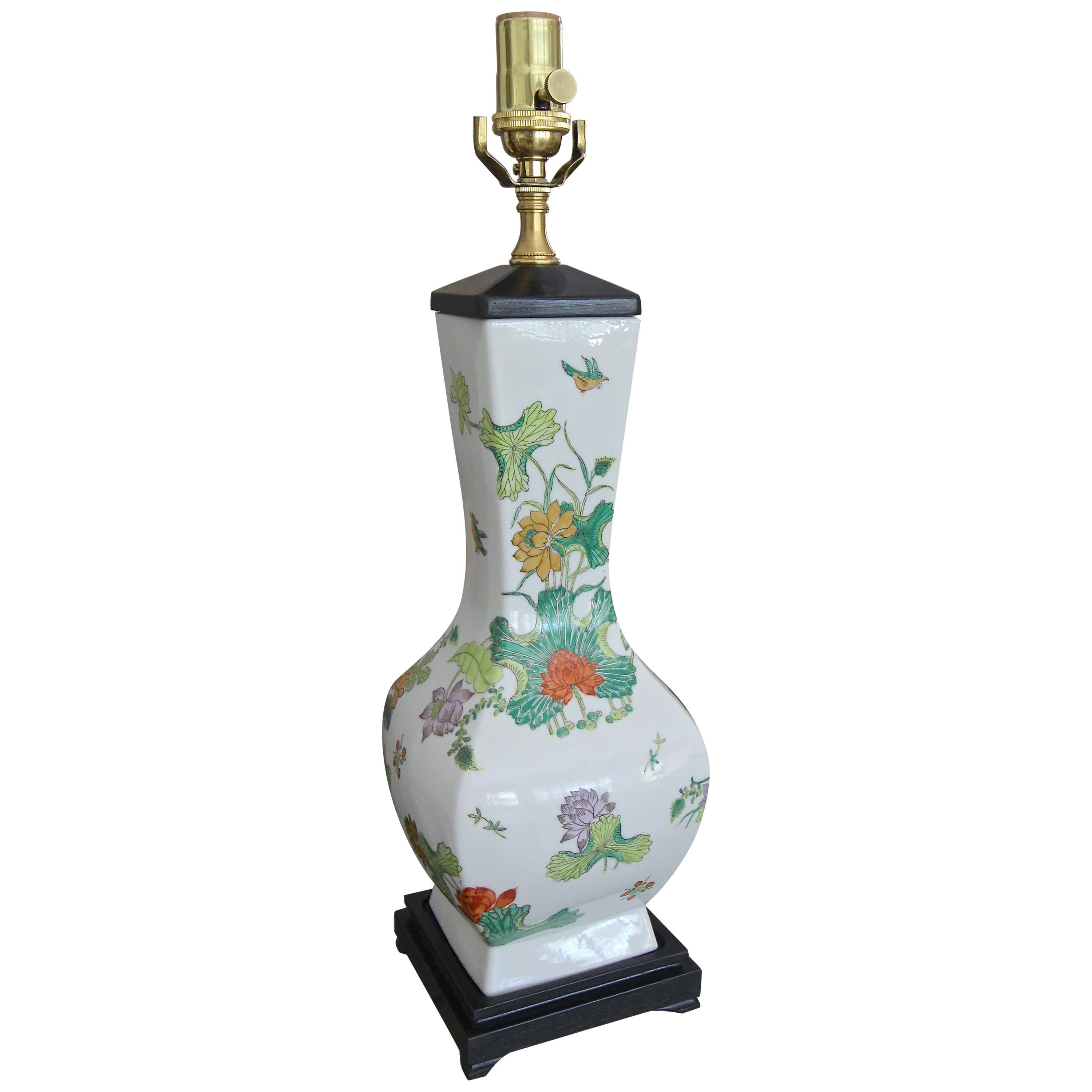 Single Chinese Asian Famille Rose Porcelain Vase Table Lamp