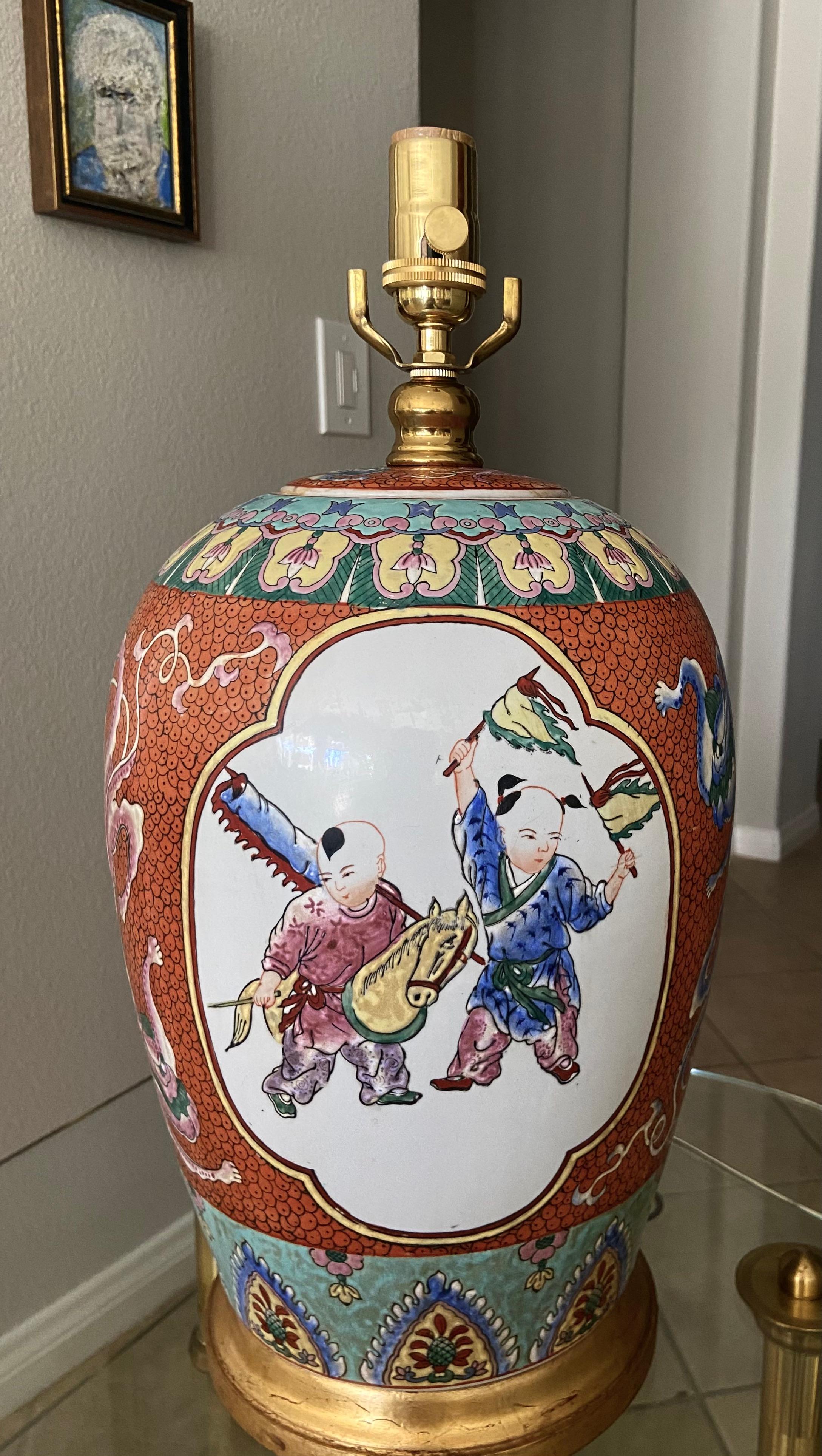 Early 20th Century Single Chinese Children Famille Rose Porcelain Table Lamp For Sale