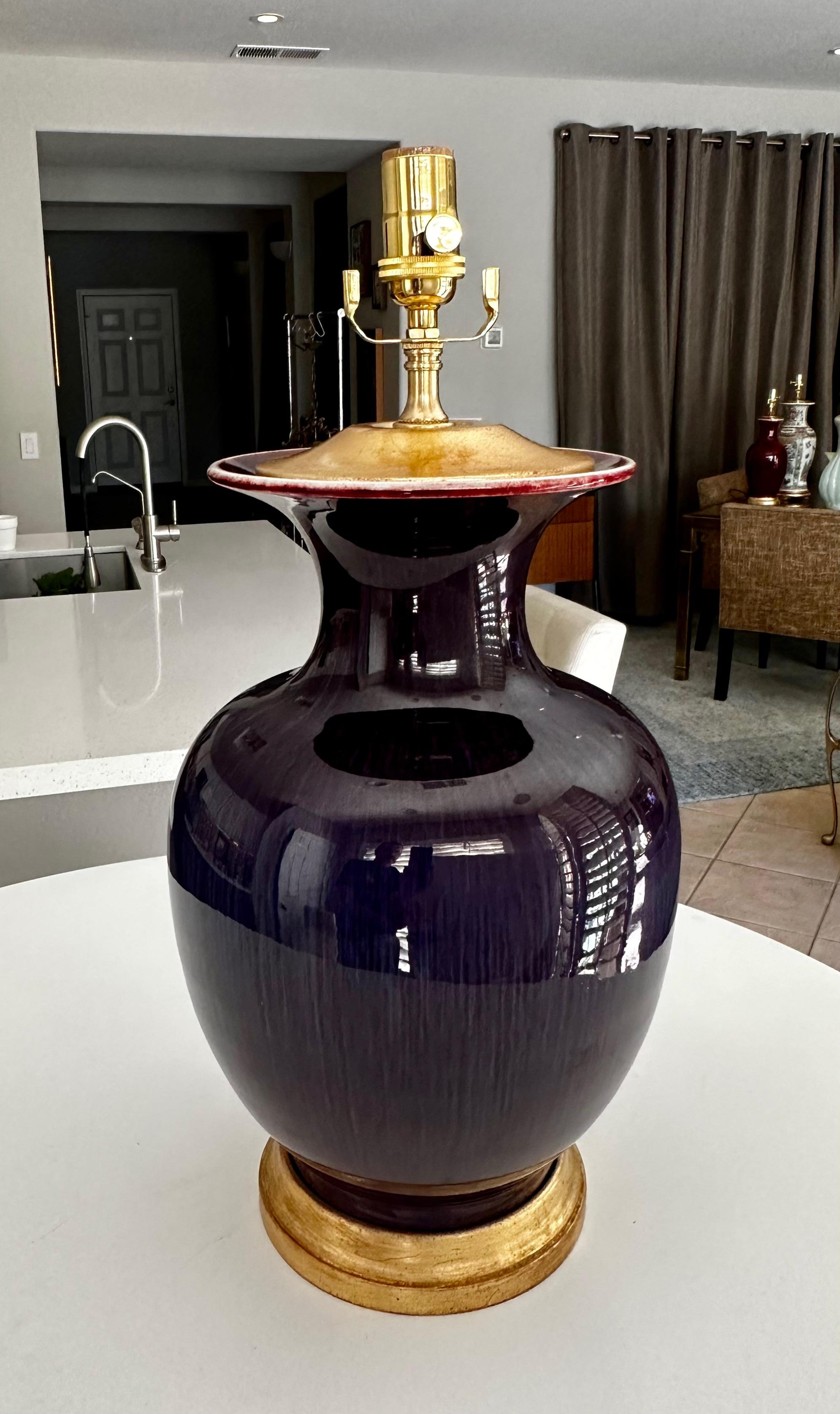 Single Chinese Sang De Boeuf Flambé Oxblood Porcelain Table Lamp In Good Condition For Sale In Palm Springs, CA