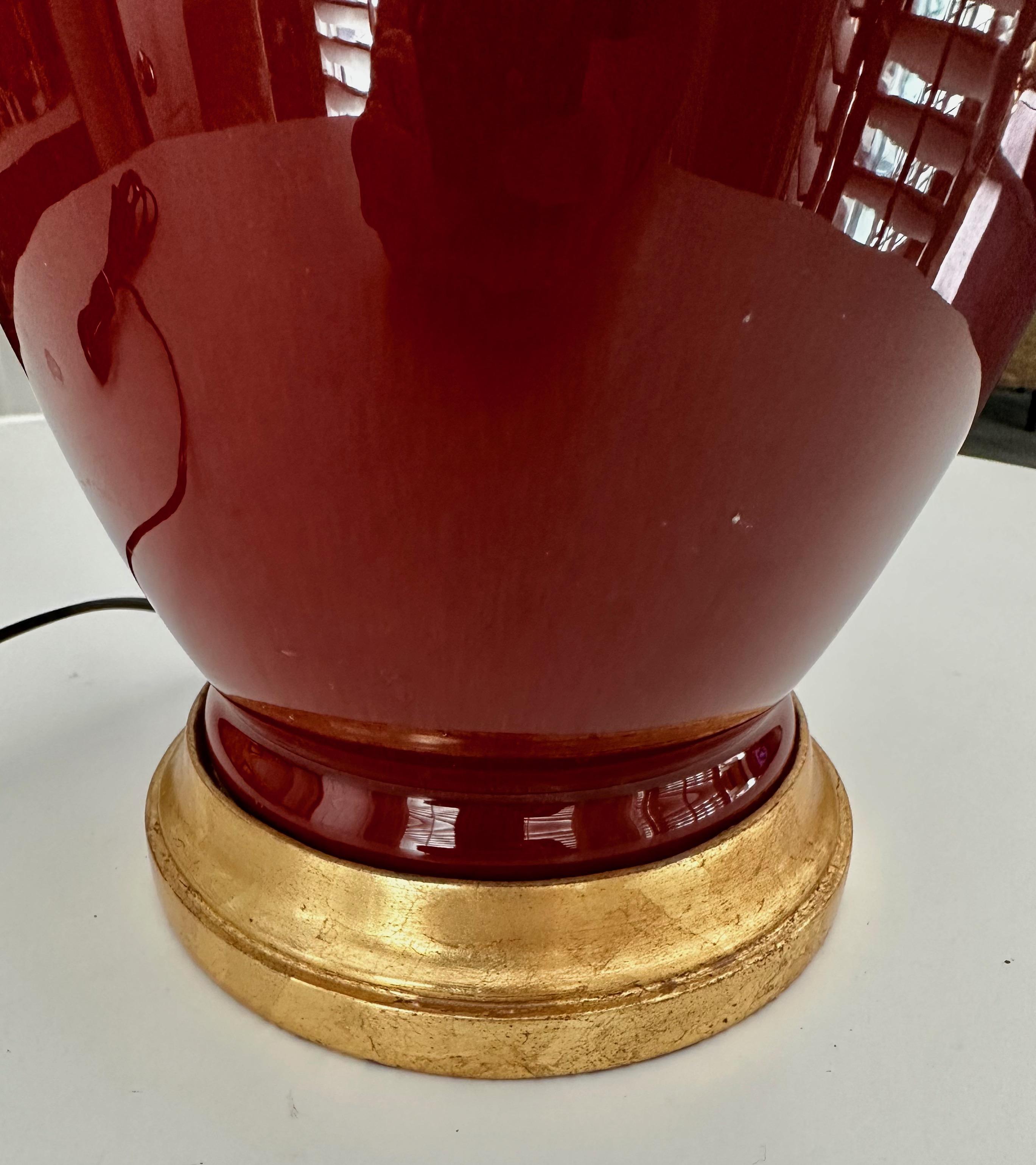 Lampe à poser chinoise unique en porcelaine Sang de Boeuf Flambé Oxblood en vente 1