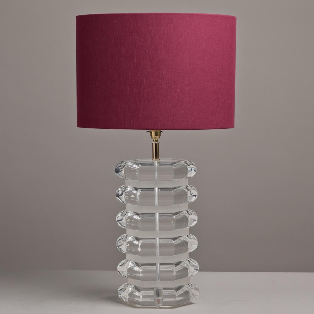 A single chunky octagonal clear and frosted stacked Lucite table lamp, 1960s.
