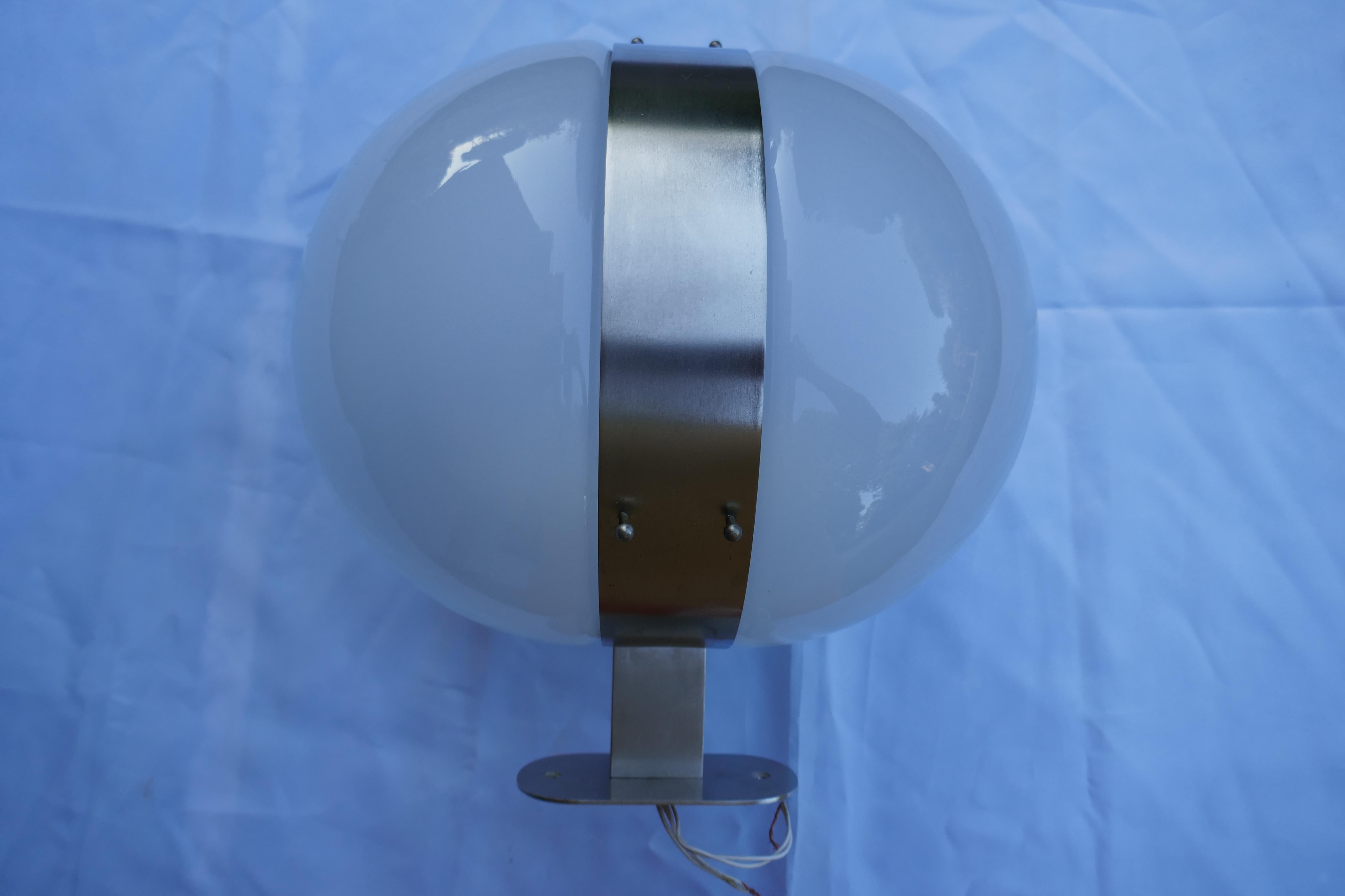 Mid-Century Modern Single Clio wall light by Sergio Mazza for Artemide For Sale