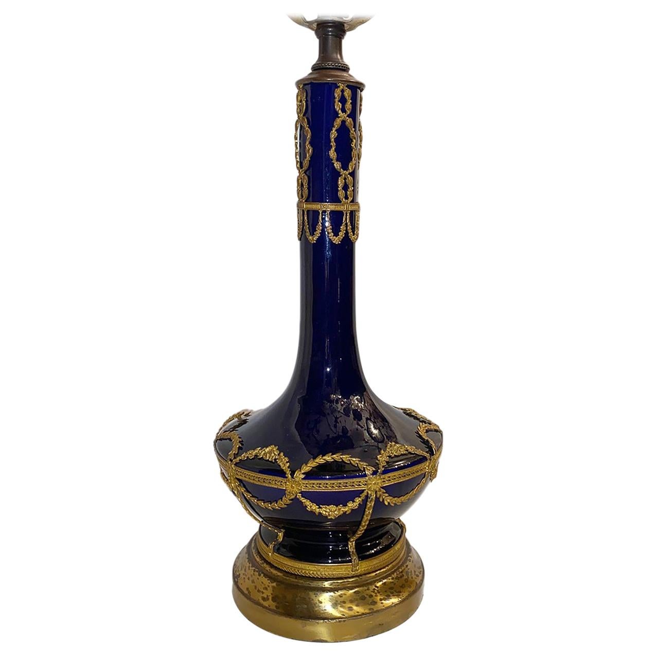 Lampe de table simple en porcelaine bleu cobalt en vente