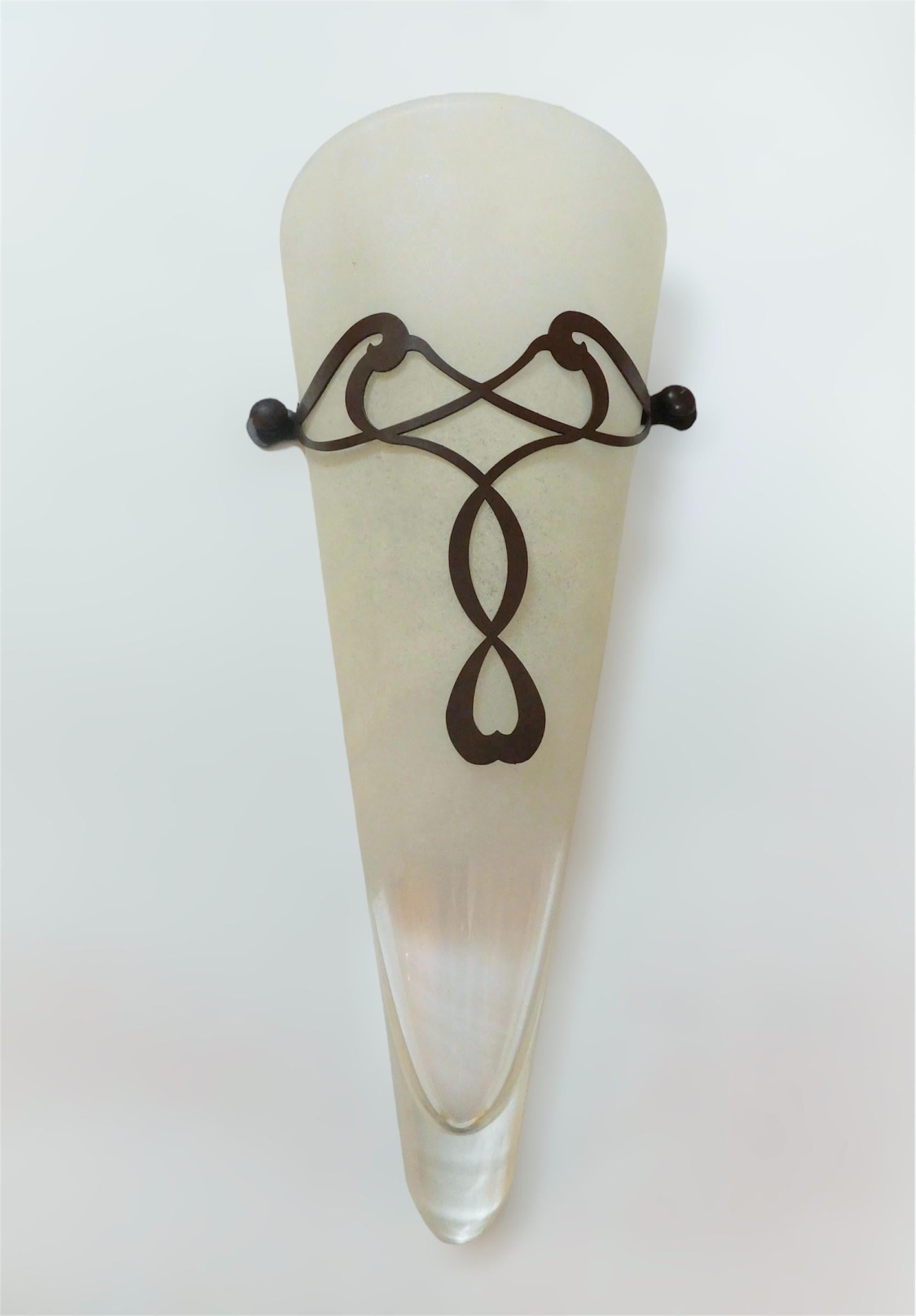 Mid-Century Modern Single Conical Murano Sconce For Sale