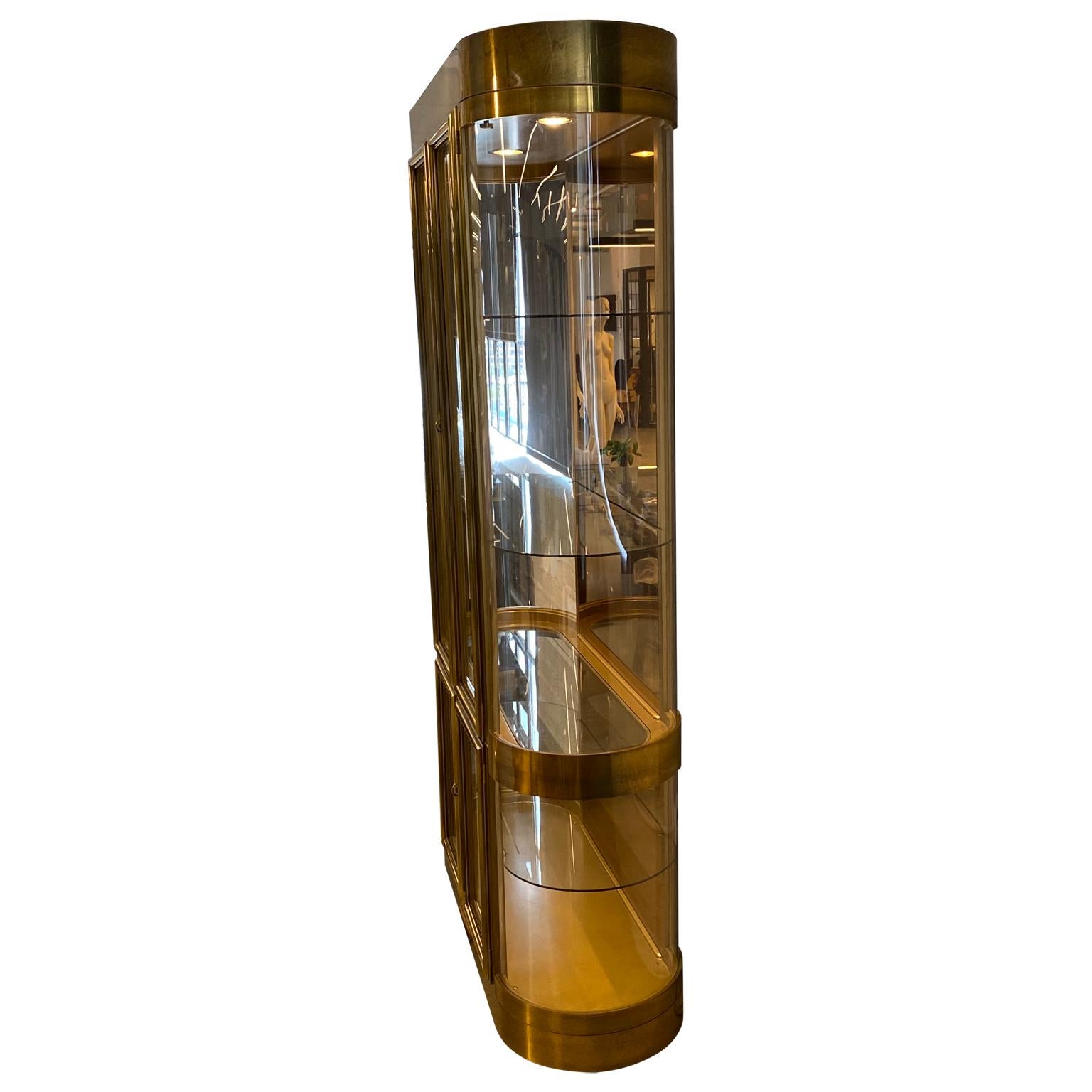 Mid-Century Modern Single Curved End Mastercraft Brass Vitrine Display Cabinet