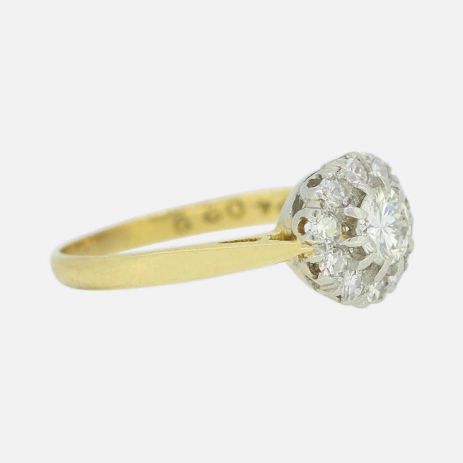 Taglio singolo Anello a grappolo con diamante a taglio singolo in vendita