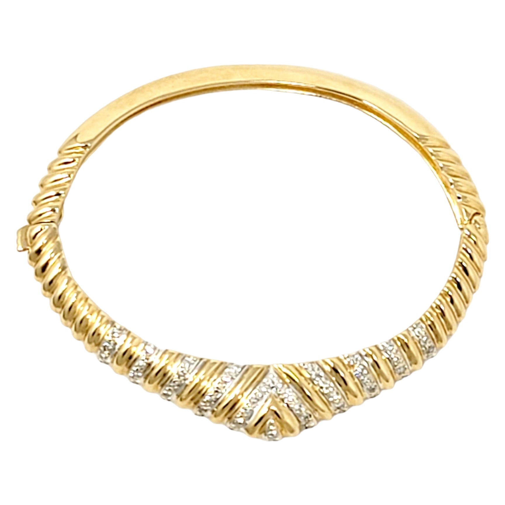 Diamante talla única Pulsera brazalete con bisagra Cúpula Chevron Oro Amarillo 14 Kilates en venta