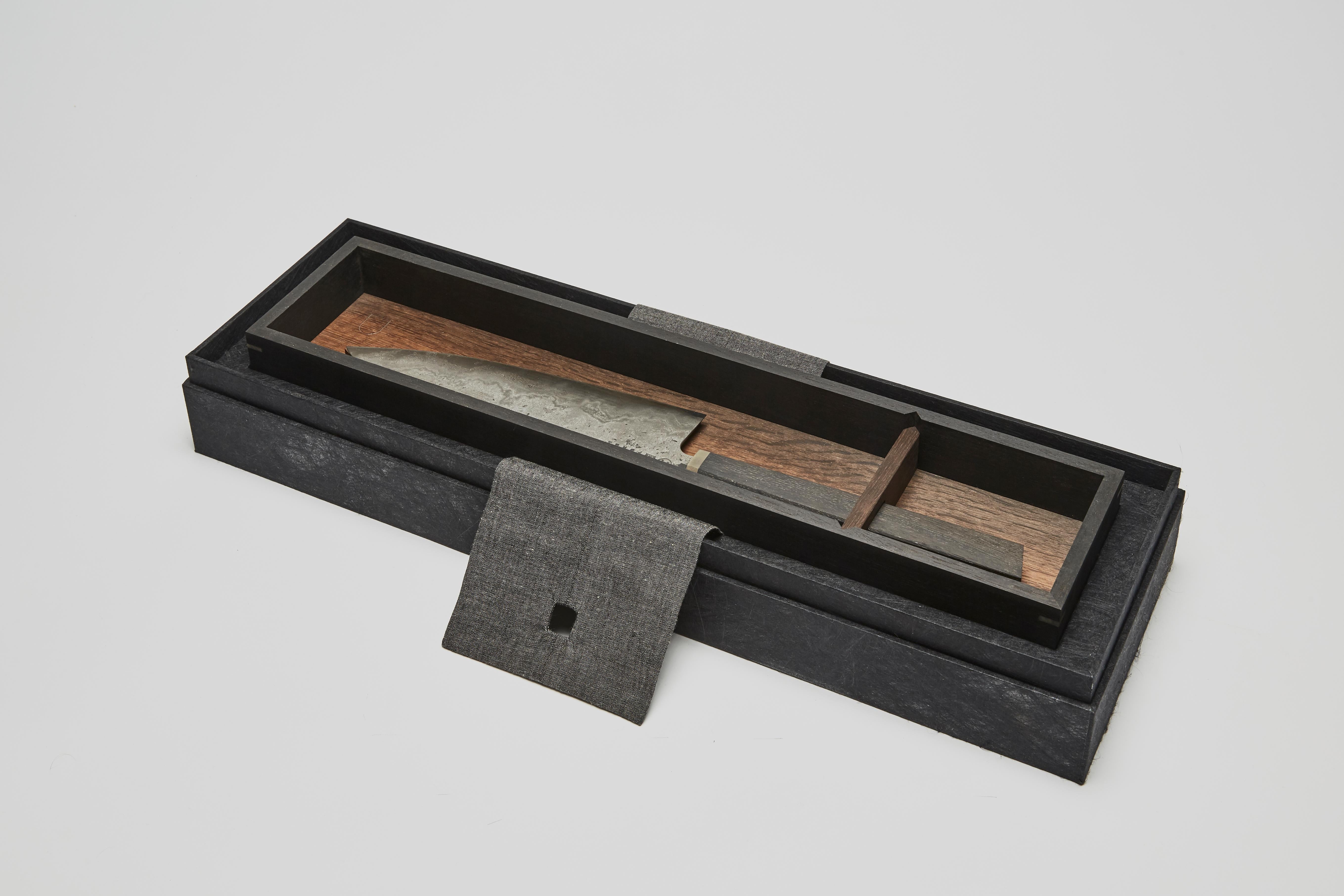 Beveled Single Damascus Knife Set with 3000-5000 Year-Old Bog-Oak Display Box For Sale