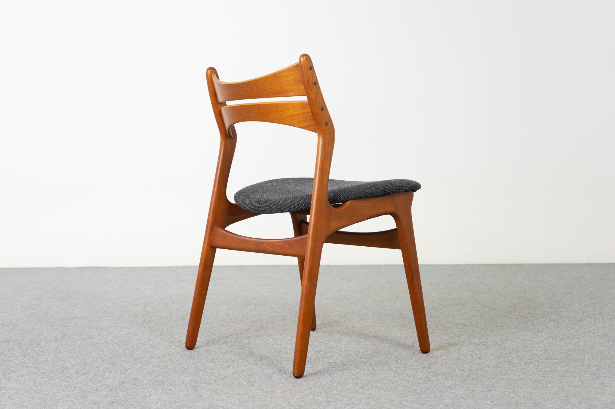 Single Danish Mid-Century Modern Teak 