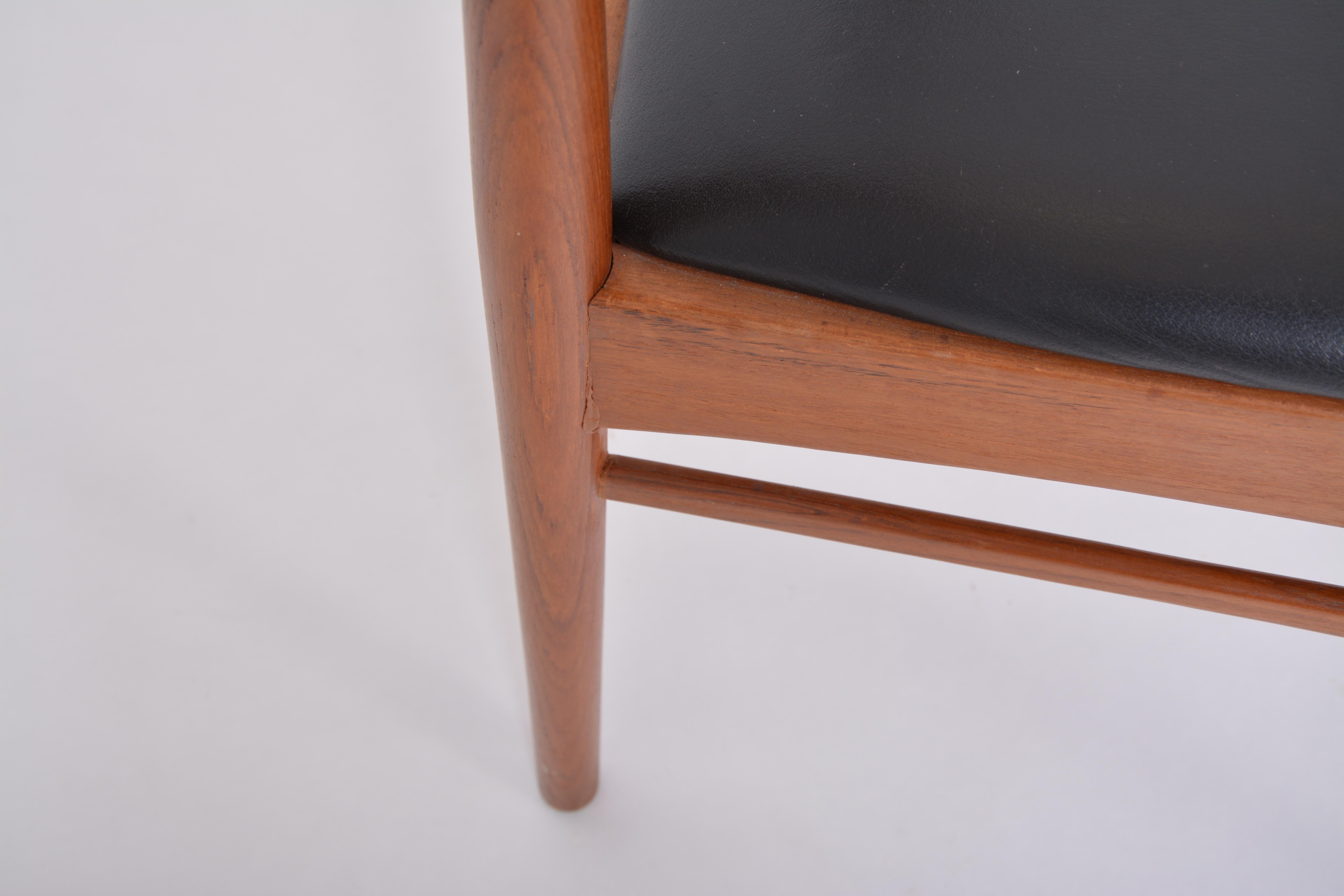 Single Danish Midcentury Modern Teak Chair 8
