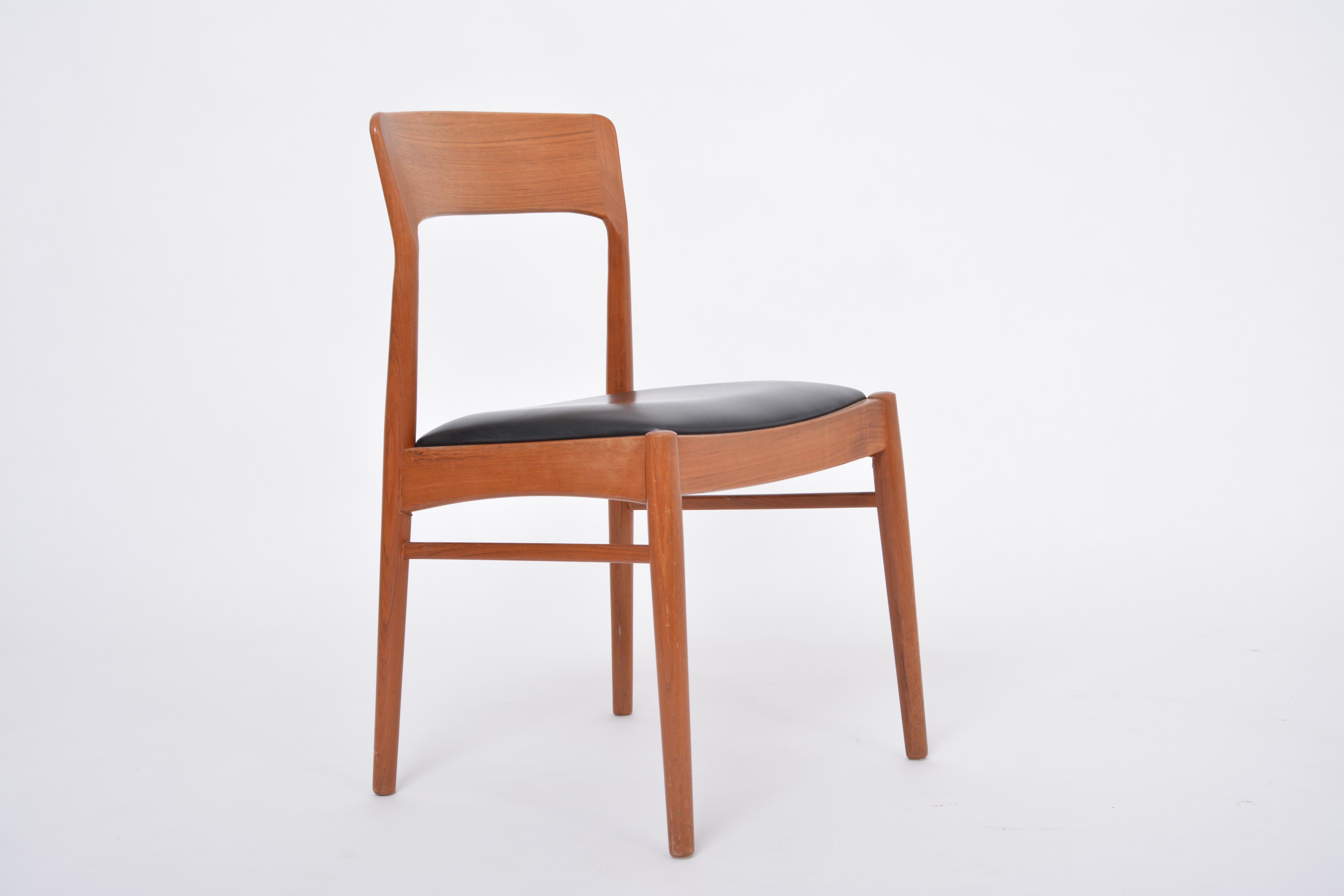 Single Danish Midcentury Modern Teak Chair In Good Condition In Berlin, DE