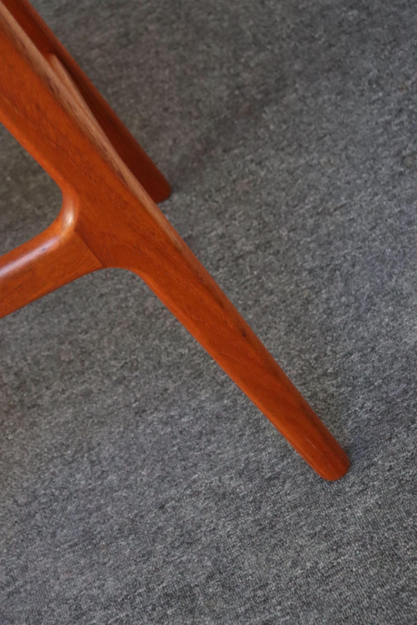 Sgabello singolo moderno danese scultoreo in teak di Erik Buch per D. A. Møbler in vendita 12