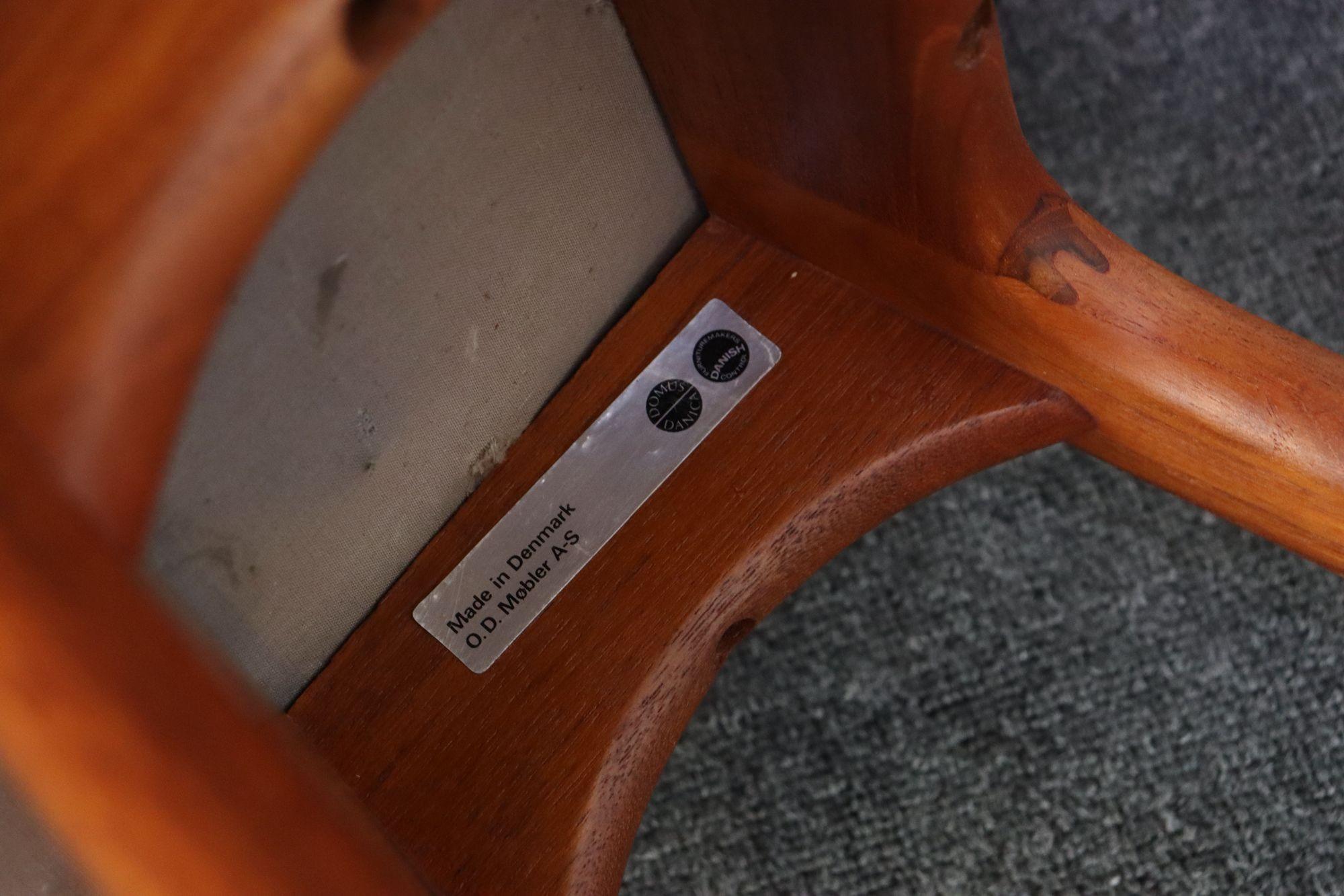 Sgabello singolo moderno danese scultoreo in teak di Erik Buch per D. A. Møbler in vendita 13