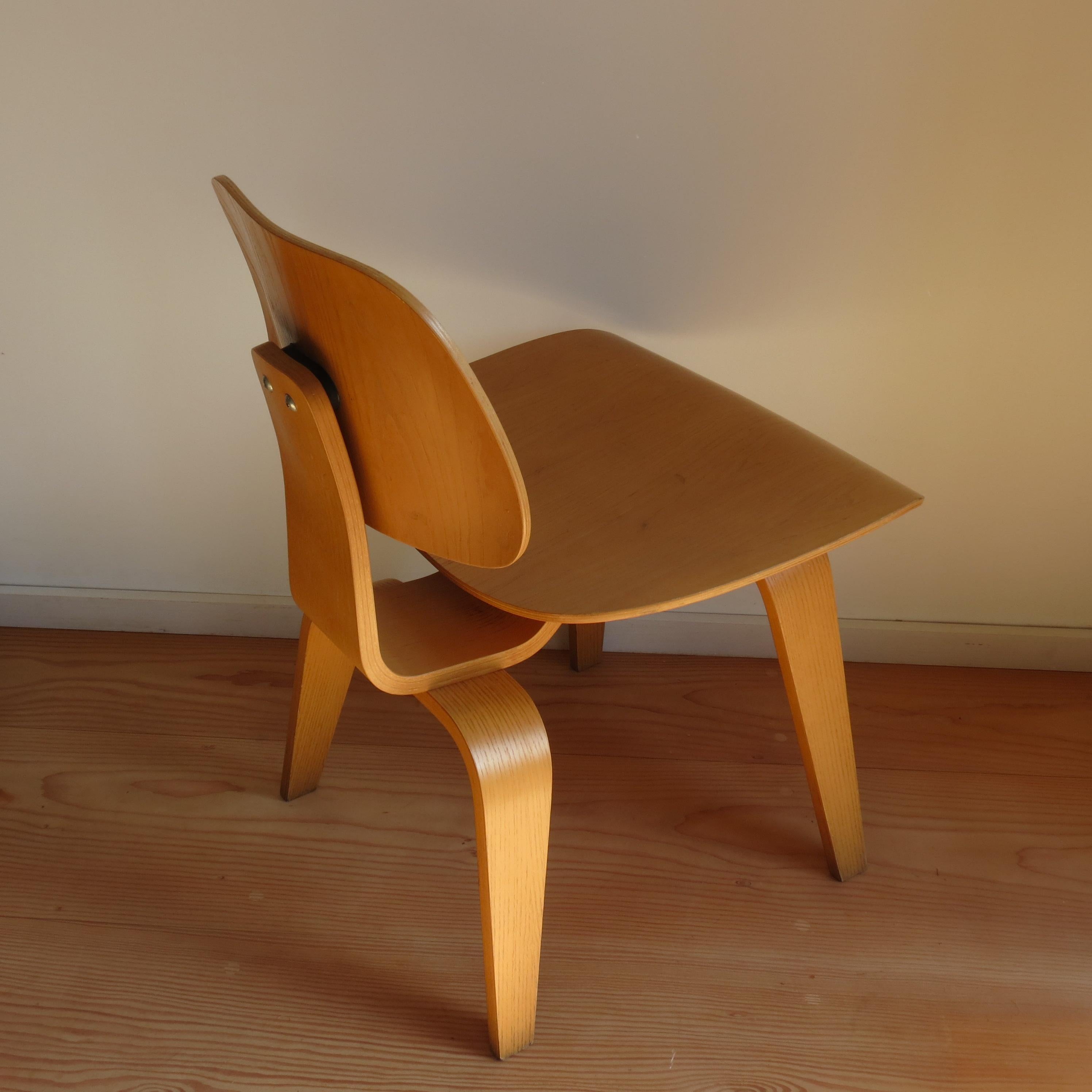 Single DCW Dining Chair by Charles Eames for Vitra Plywood 1999 1