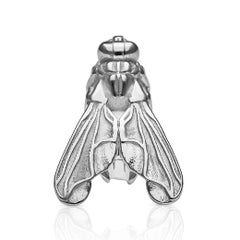 Single Designer Earring with 18K White Gold Fly Motif from the Classique Collect