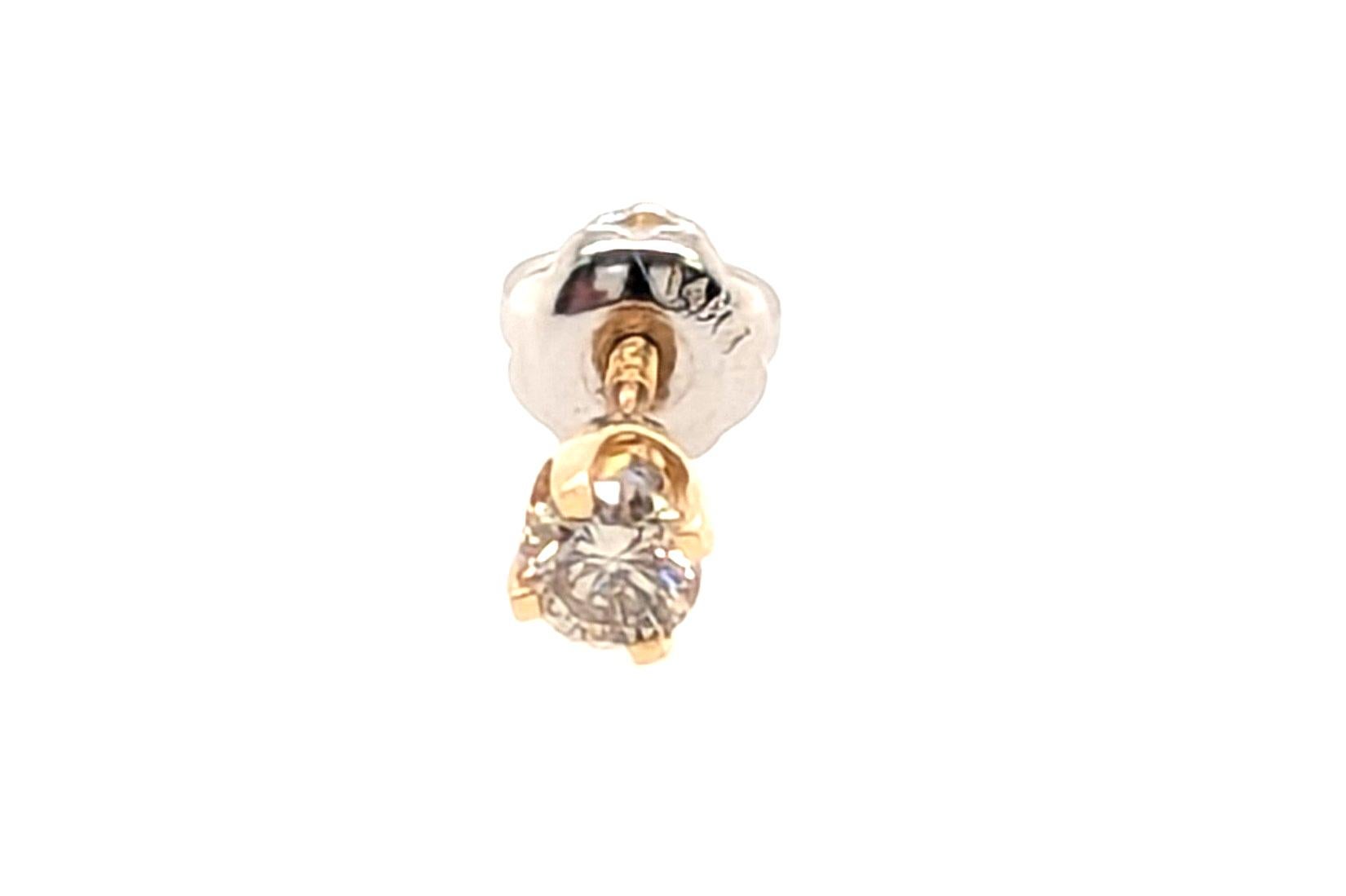 Einzelner Diamant-Ohrstecker 1/8ct 14K Weiß & Gelb Gold Mined J VS Screwback



Echter natürlicher J VS 1/8ct runder Diamant im Brillantschliff 

100% natürlicher Diamant

1/8 Karat Diamantgewicht 

14K Weiß & Gelbgold

Garantiert vererbbar an