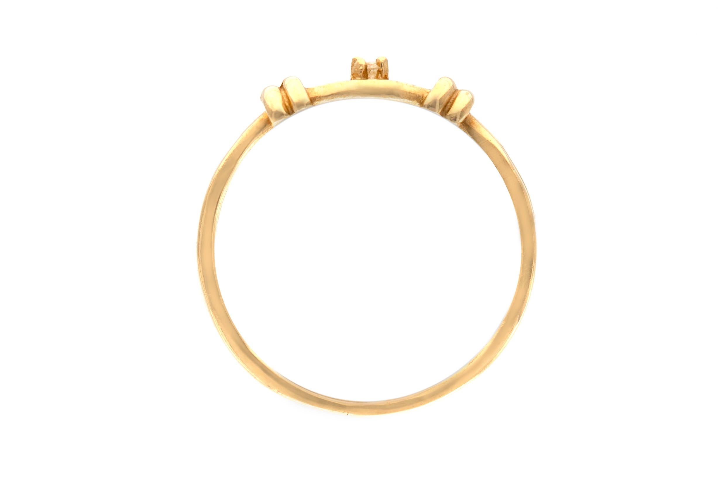 Single Diamond Yellow Gold Ring In Good Condition For Sale In New York, NY
