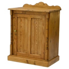 Armoire en pin à une porte