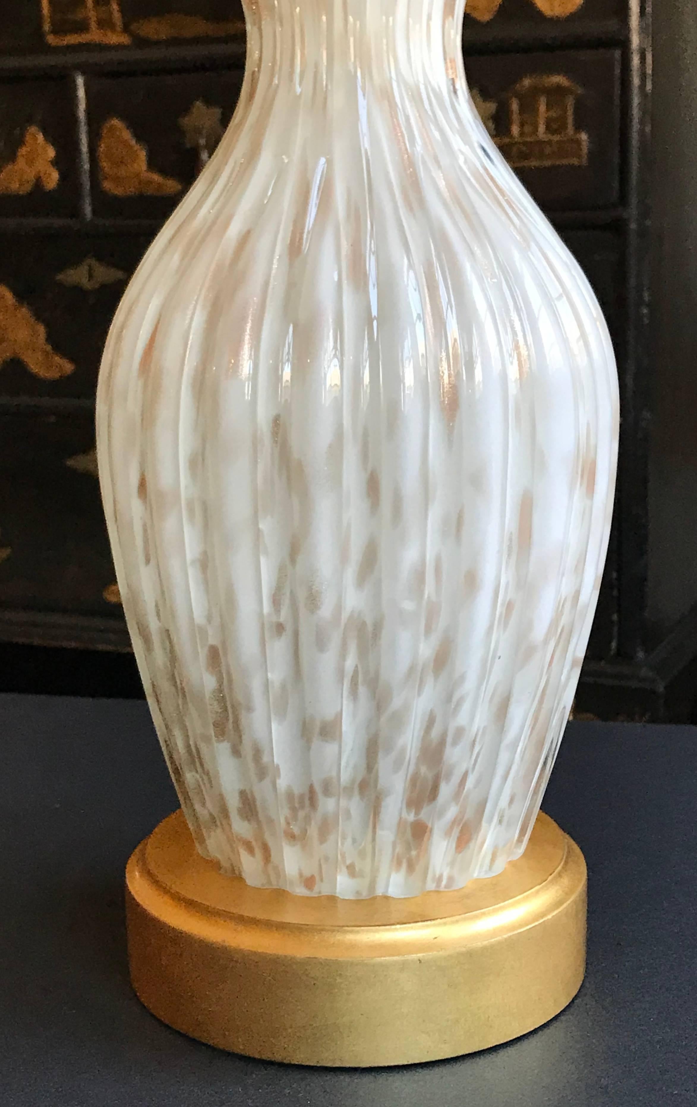 Single Double Gourd Italian Murano Glass Lamp in White and Gold For Sale 2
